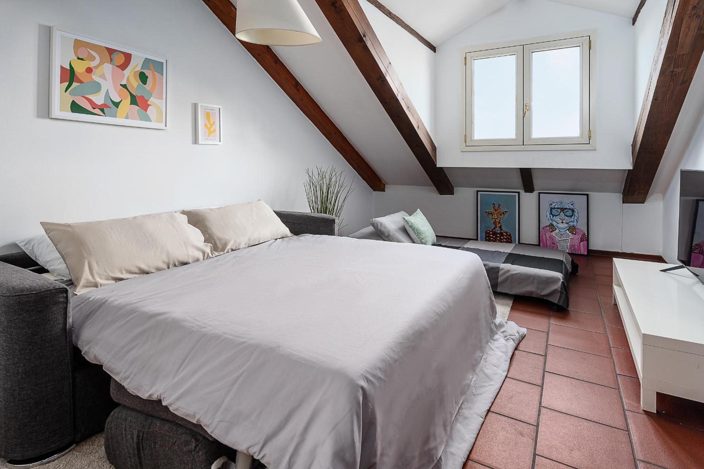 [Duomo - Pt.Romana - Bocconi] Top Floor Apartment