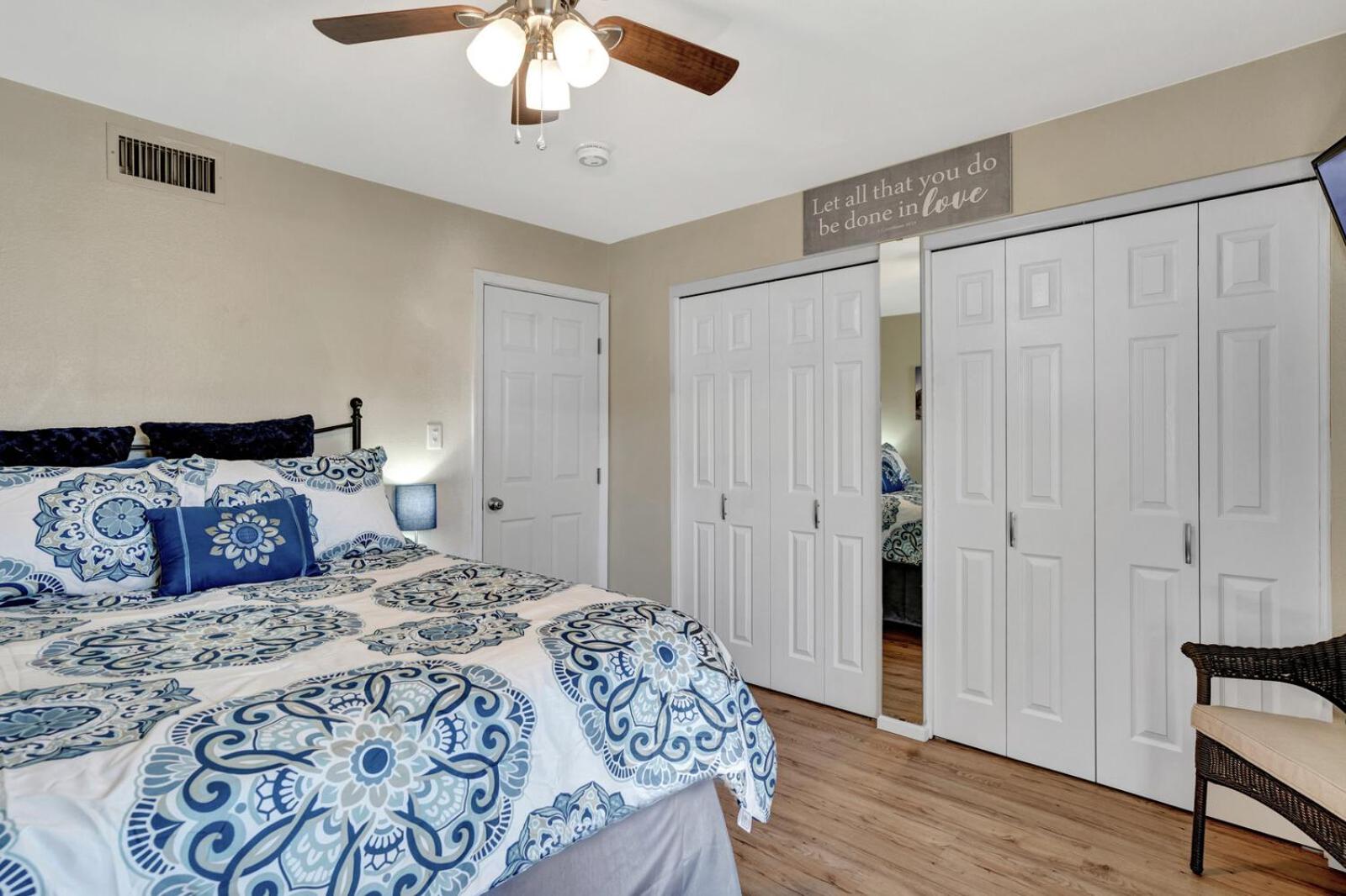 Renovated quiet single-story, minutes to Old Town, pool outside the door view 3
