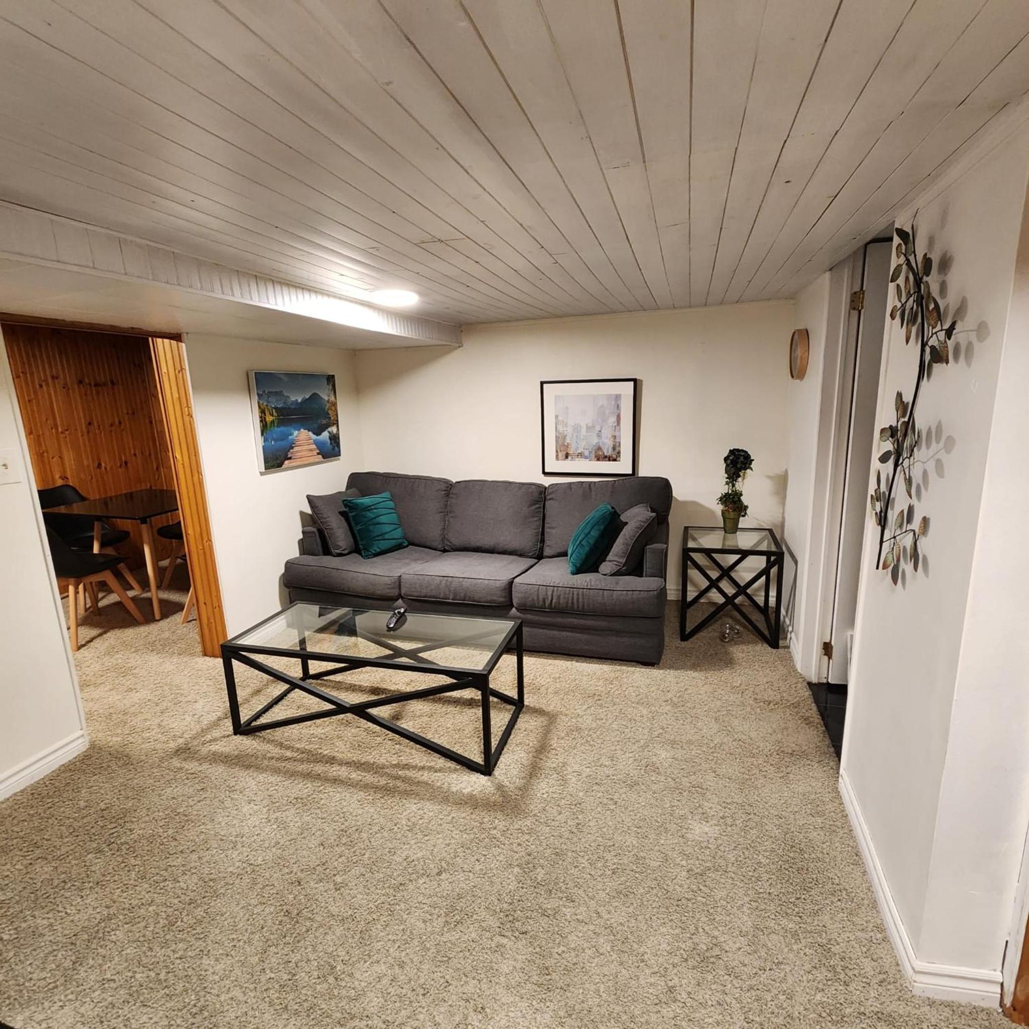 Kitchener Vacations - The Weber Suite - Property Image 1