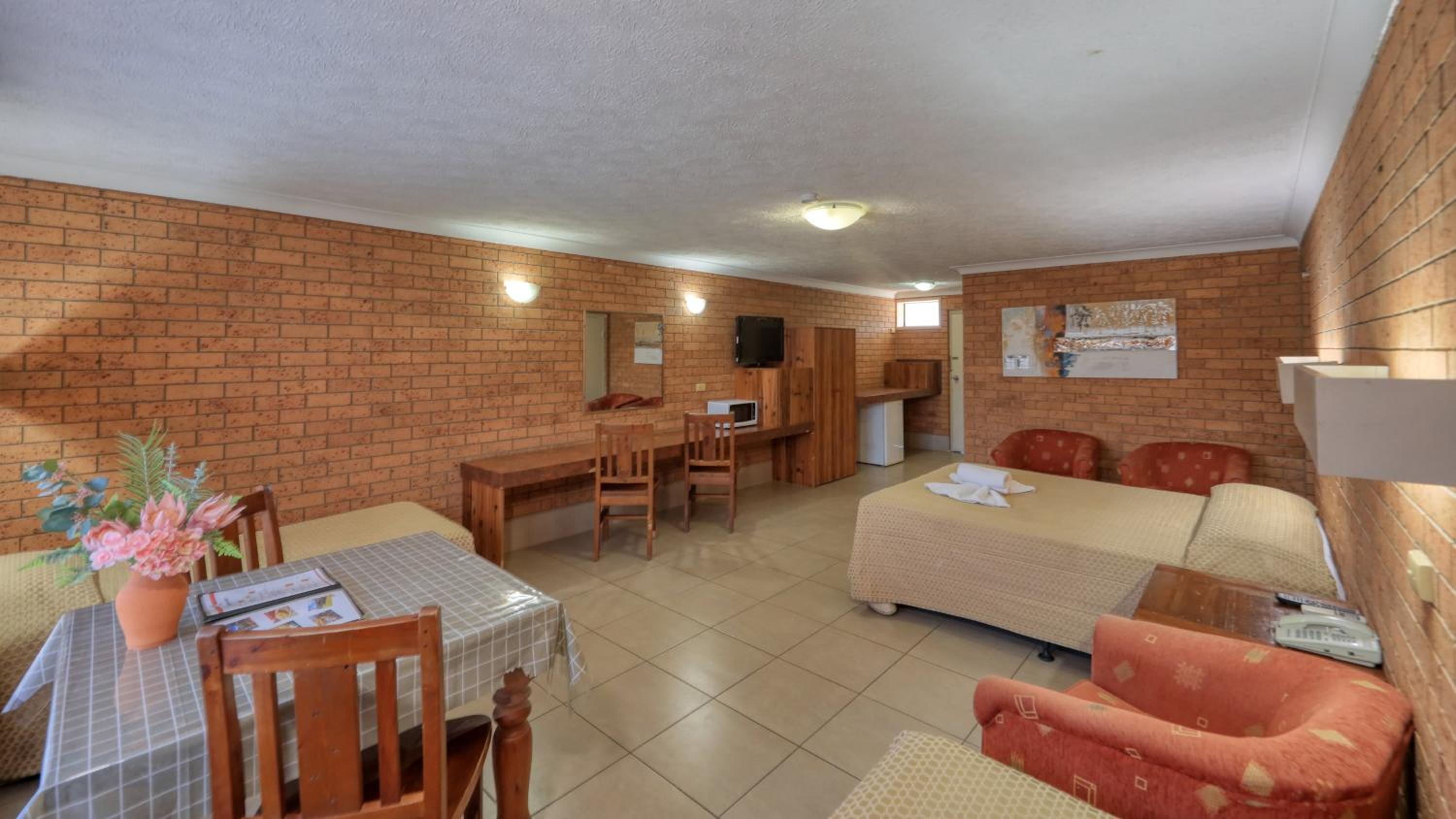 James Street Motor Inn