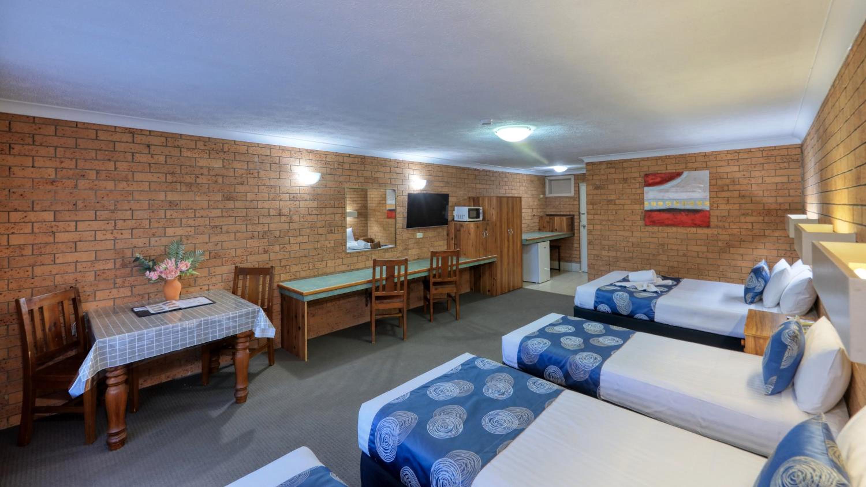 James Street Motor Inn