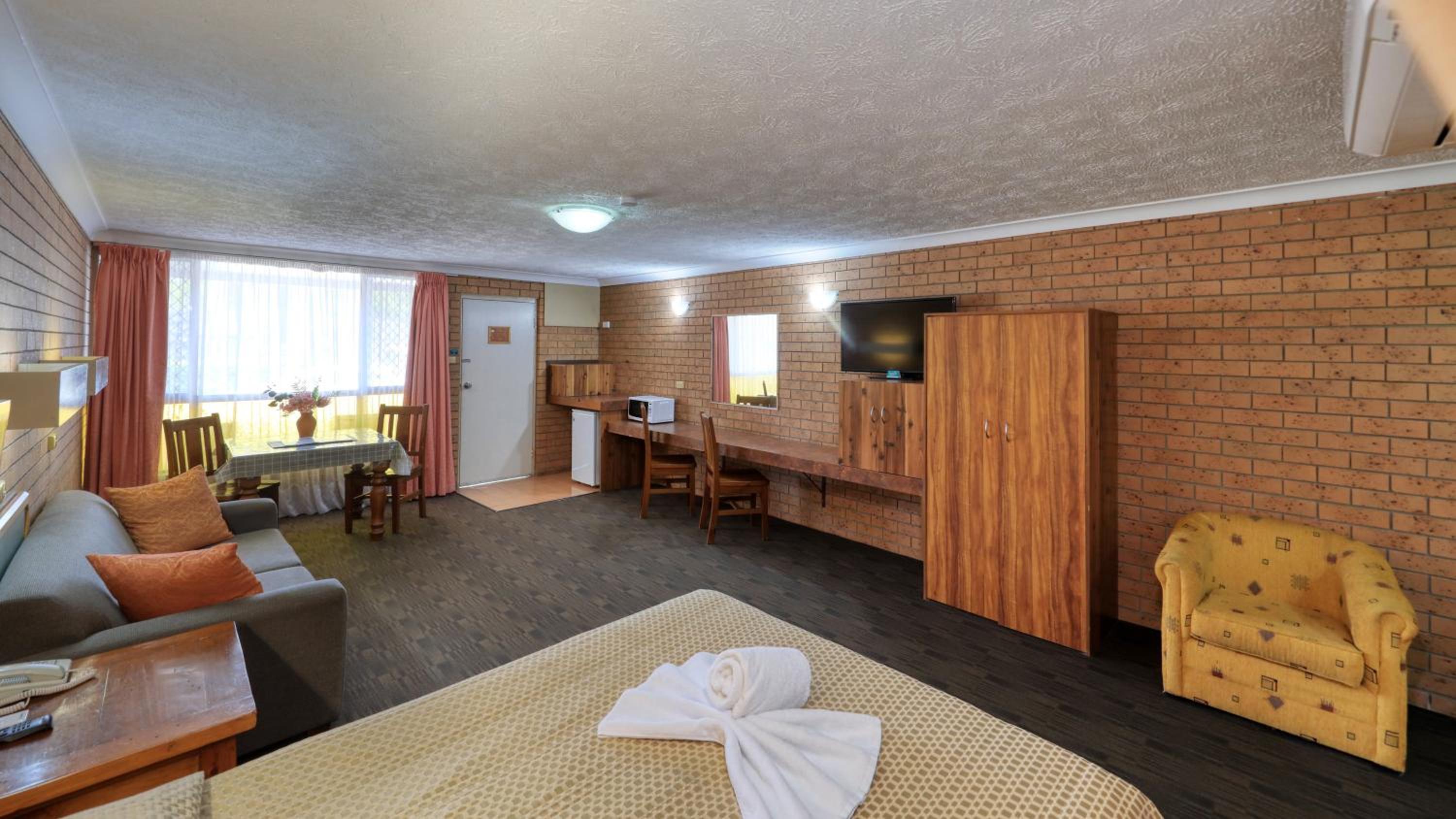 James Street Motor Inn