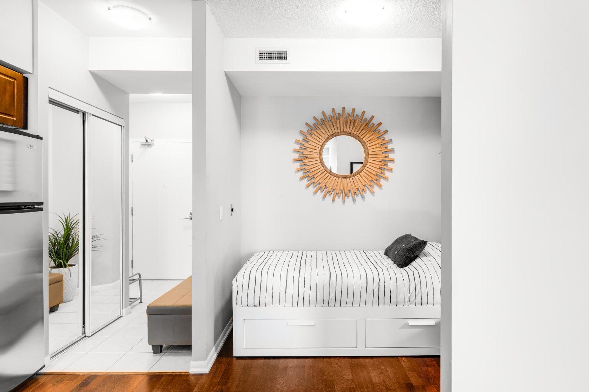 AOC Suites - High-Rise Condo - City View