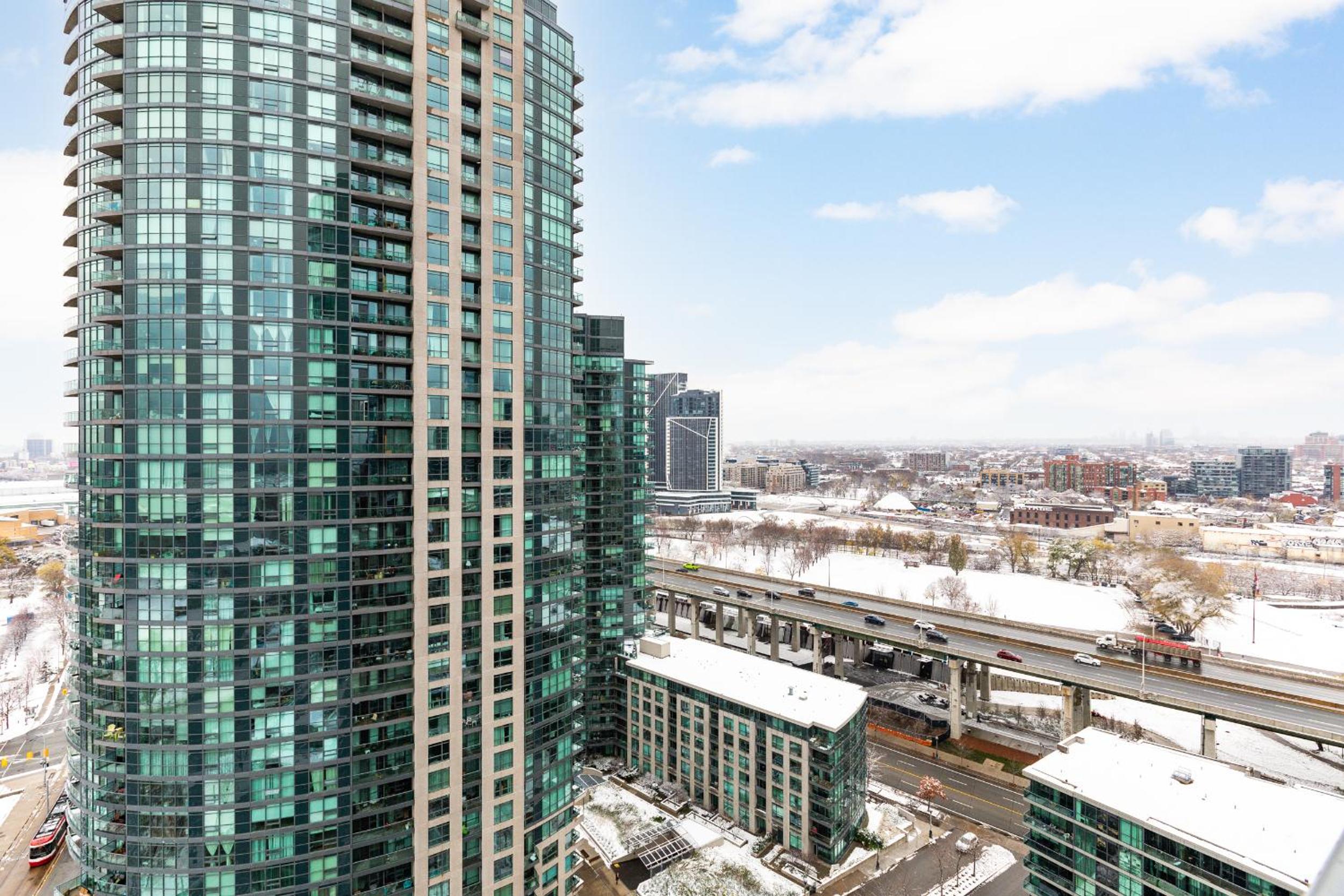 AOC Suites - High-Rise Condo - City View