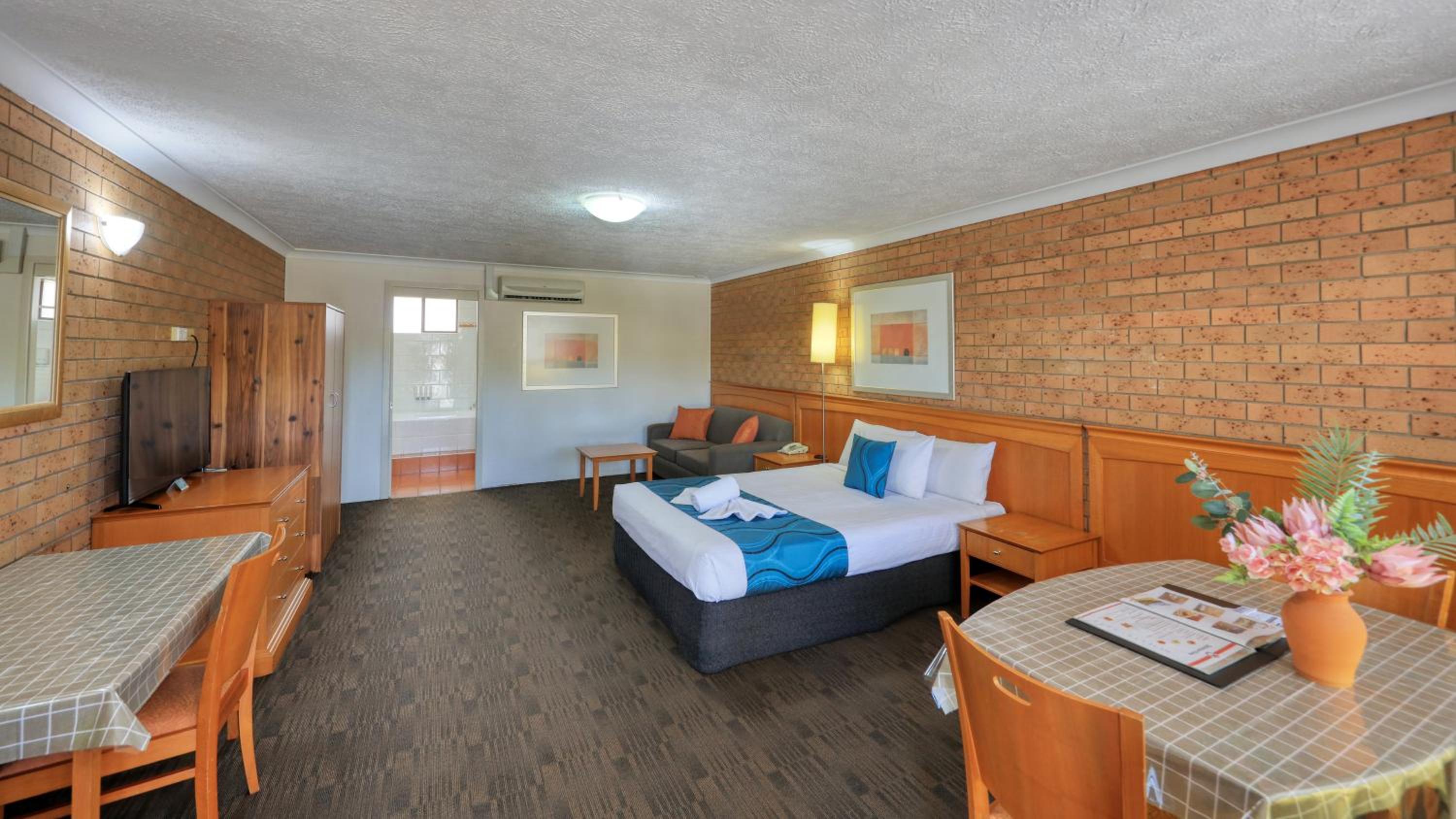 James Street Motor Inn