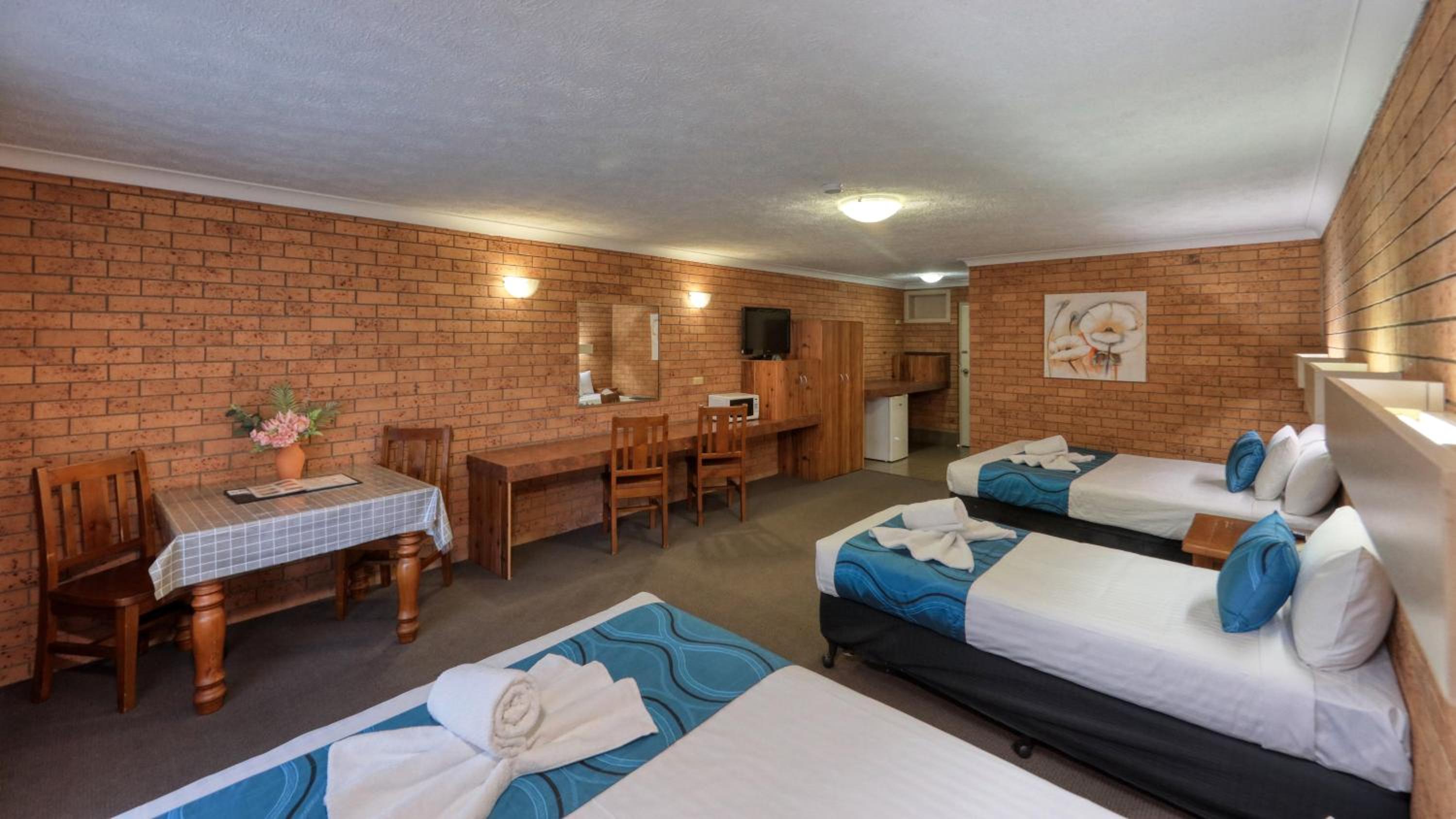 James Street Motor Inn