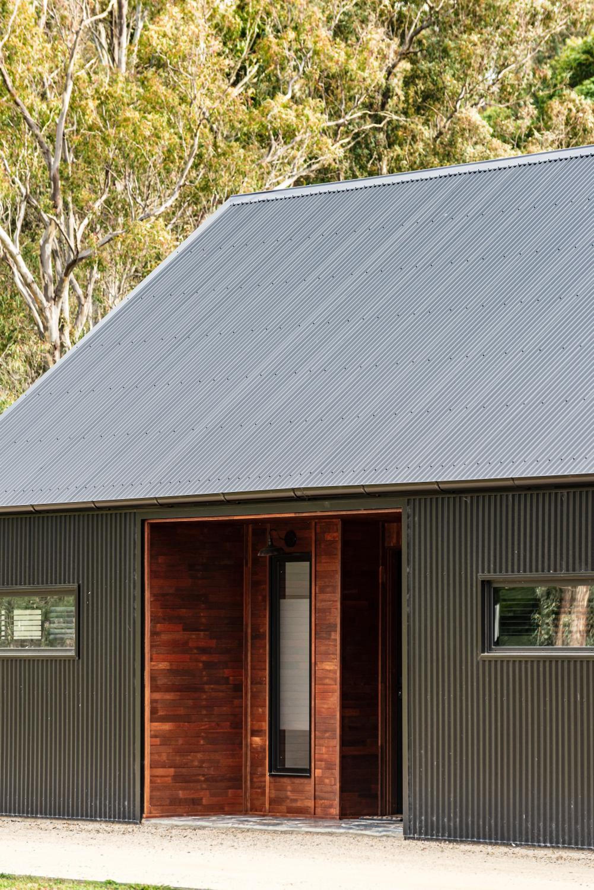 3BlackSHEDS
