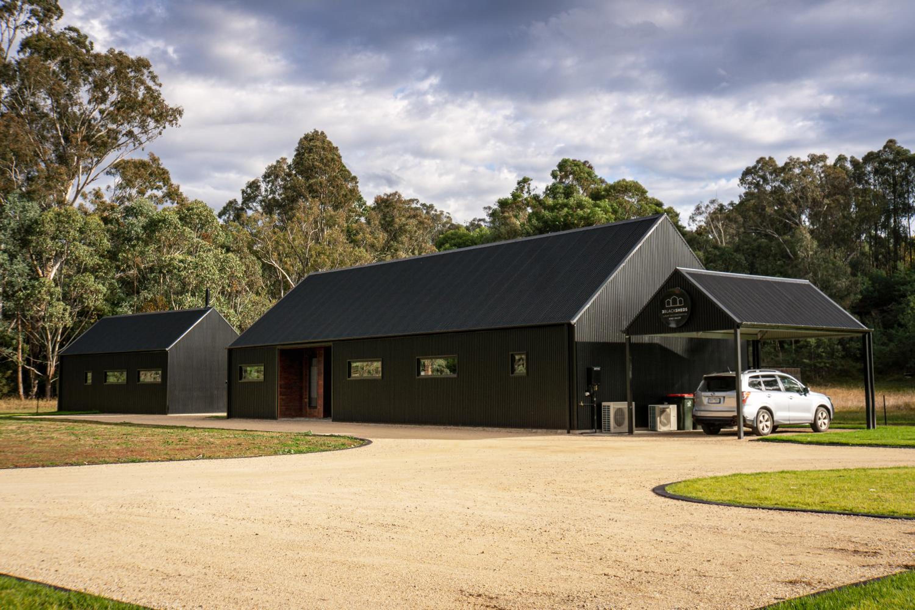 3BlackSHEDS