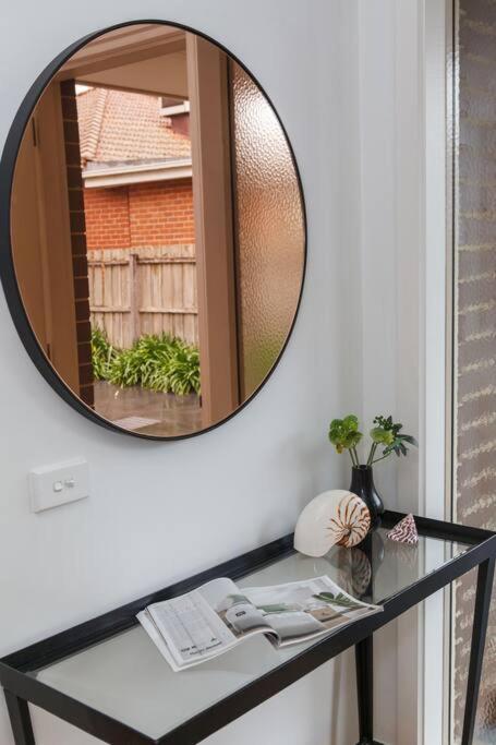 East Brighton Townhouse by Ready Set Host