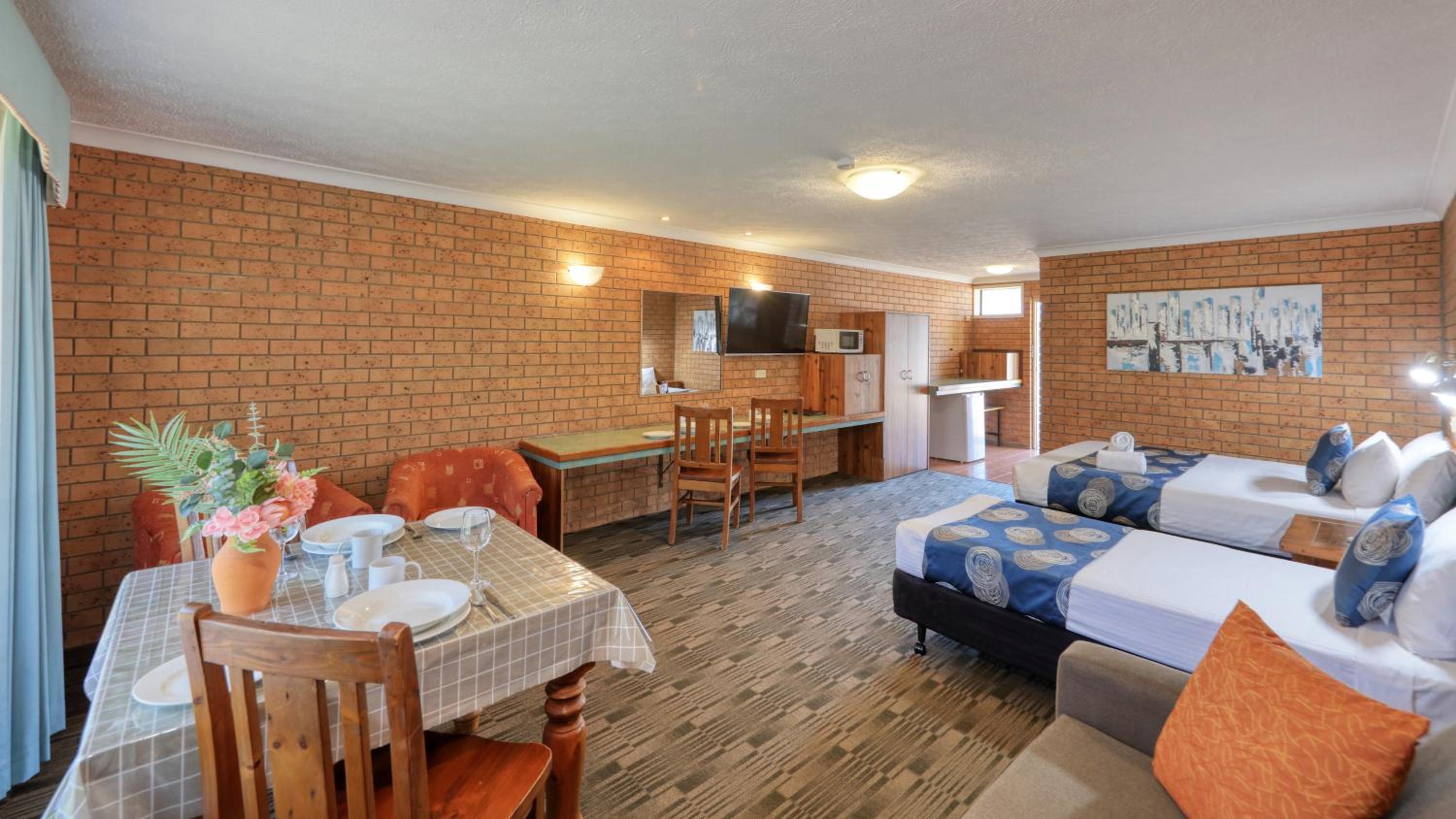 James Street Motor Inn
