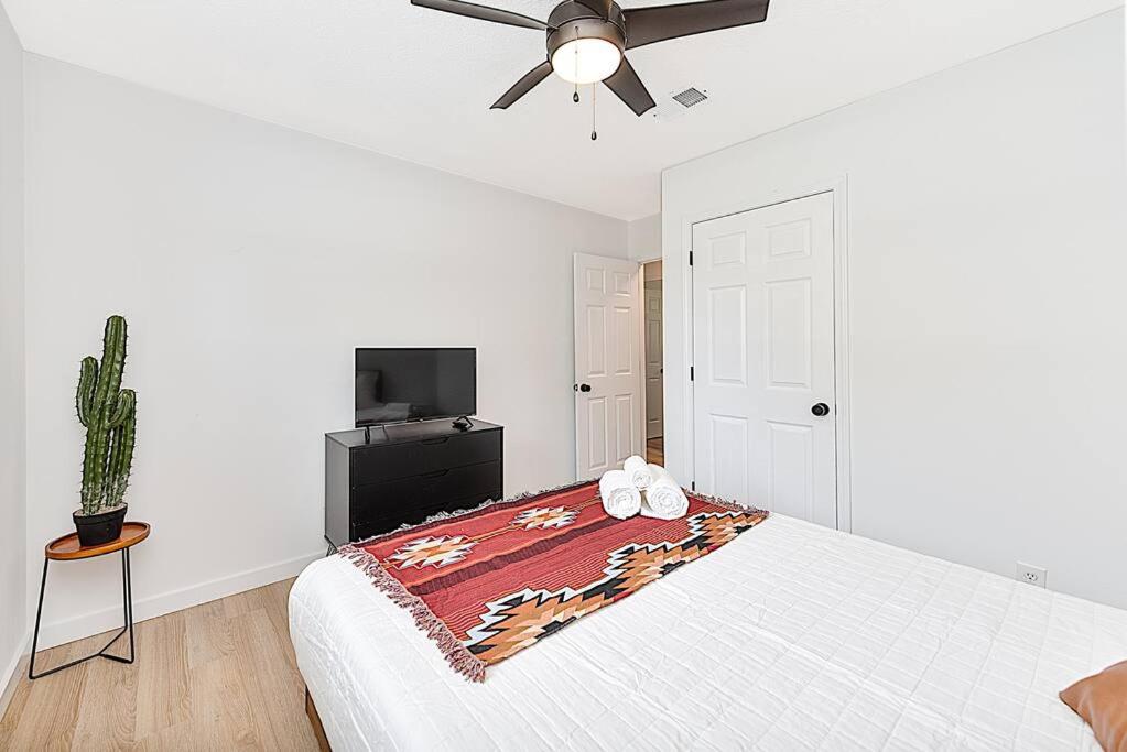 House of Kaktos located in Central Wilmington. Sleeps 8 view 5