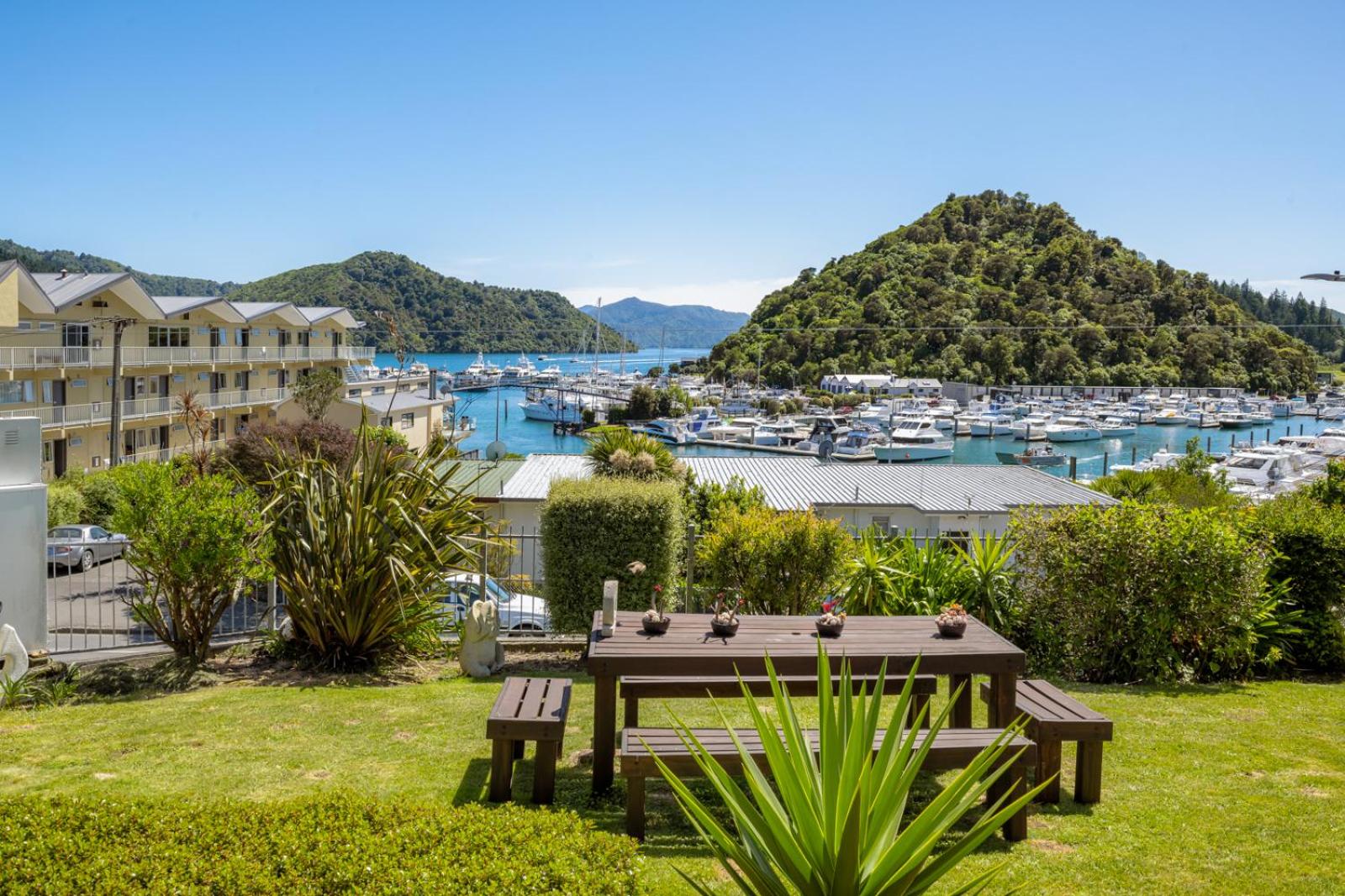 Harbour View Motel
