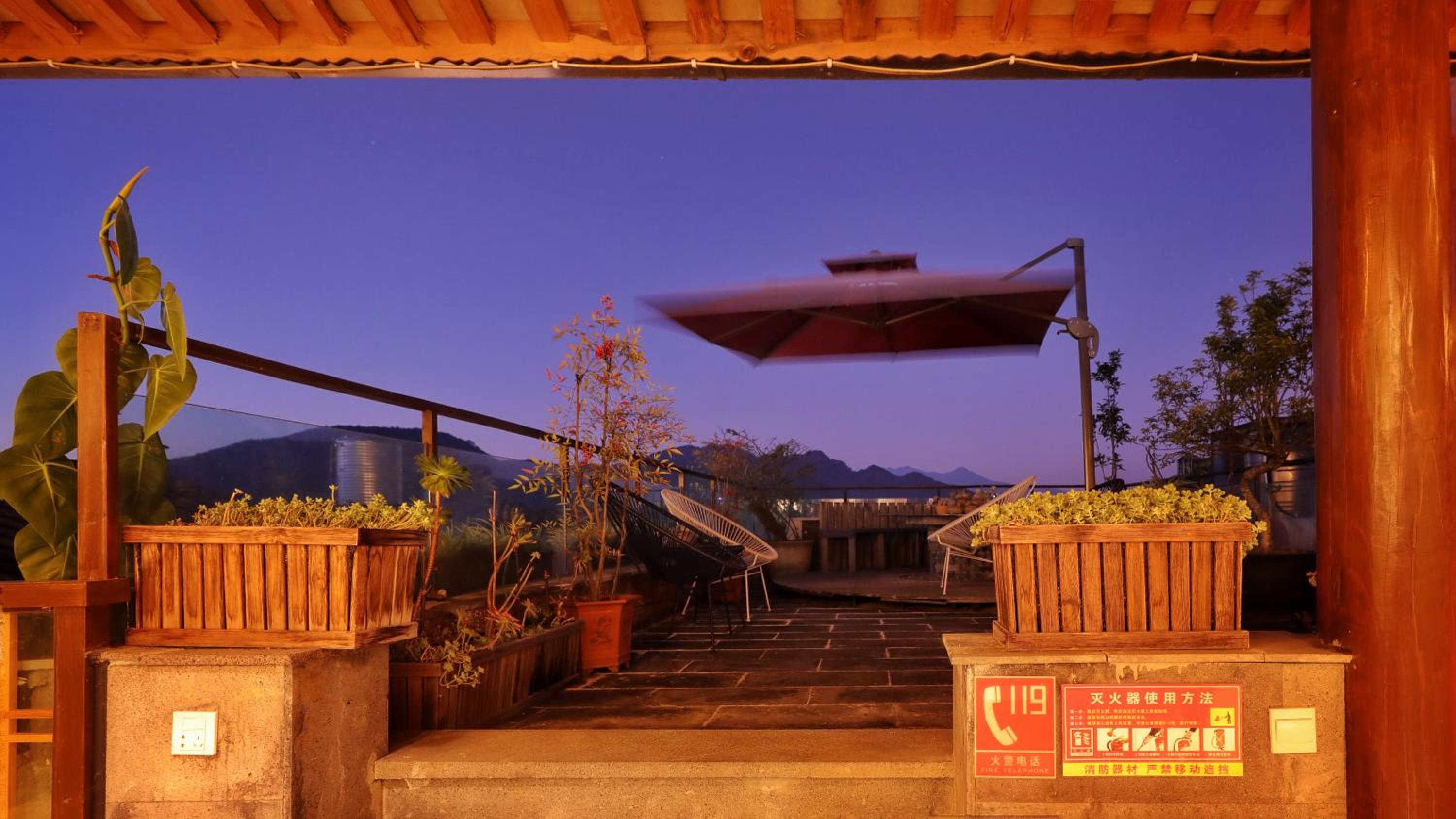 Shan Ju Qiu Ming Floral Hotel in Tengchong 花筑 腾冲山居秋暝精品客栈
