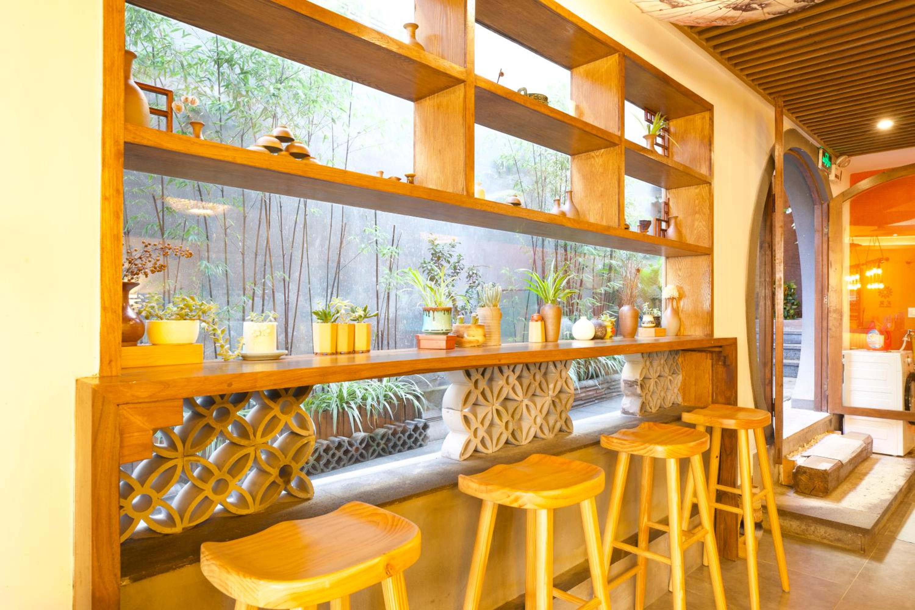 Shan Ju Qiu Ming Floral Hotel in Tengchong 花筑 腾冲山居秋暝精品客栈