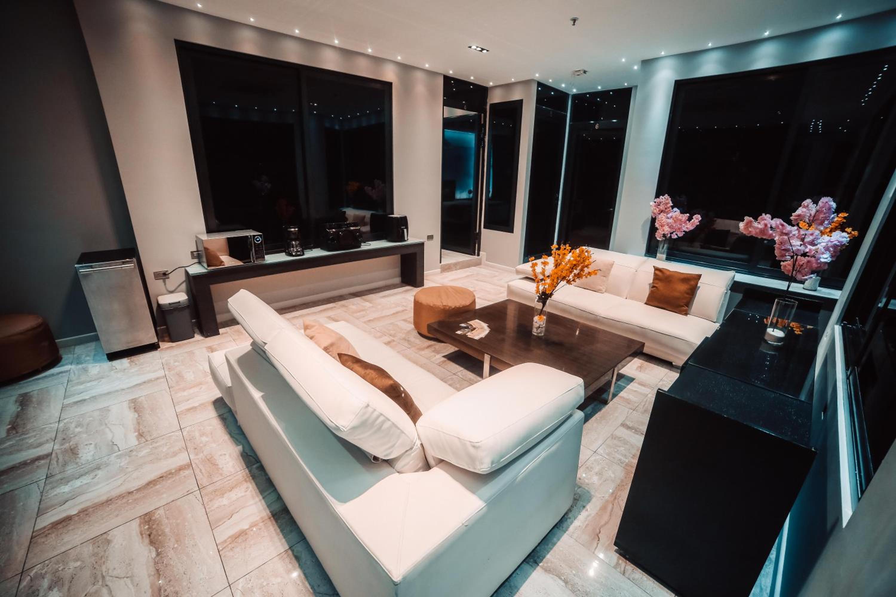1Million Luxury Suites