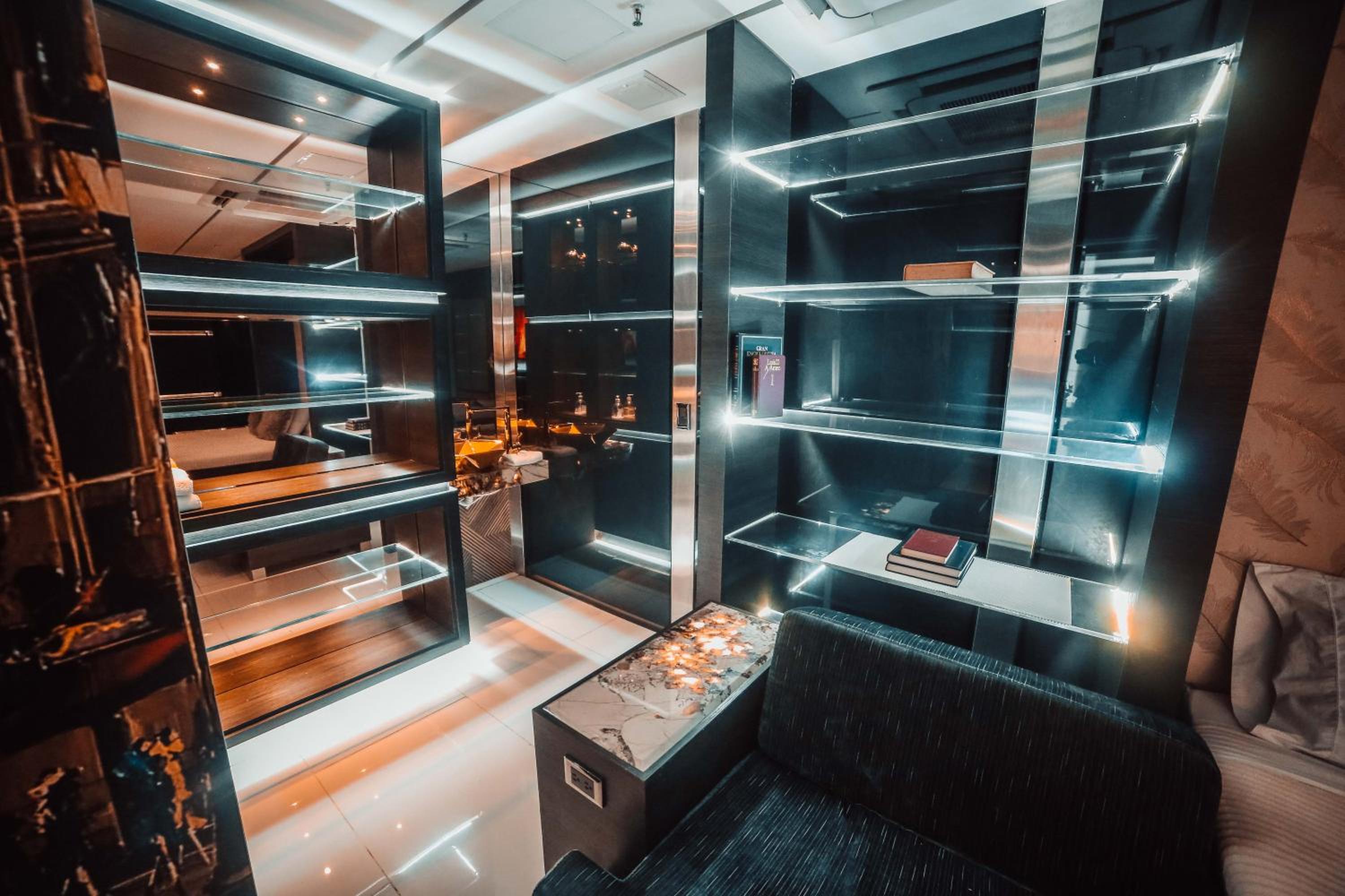 1Million Luxury Suites