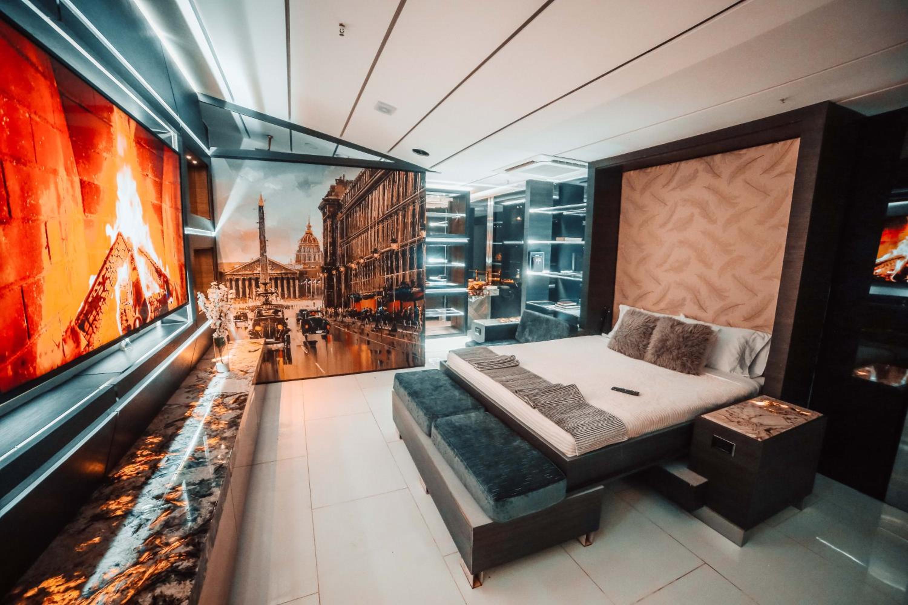 1Million Luxury Suites