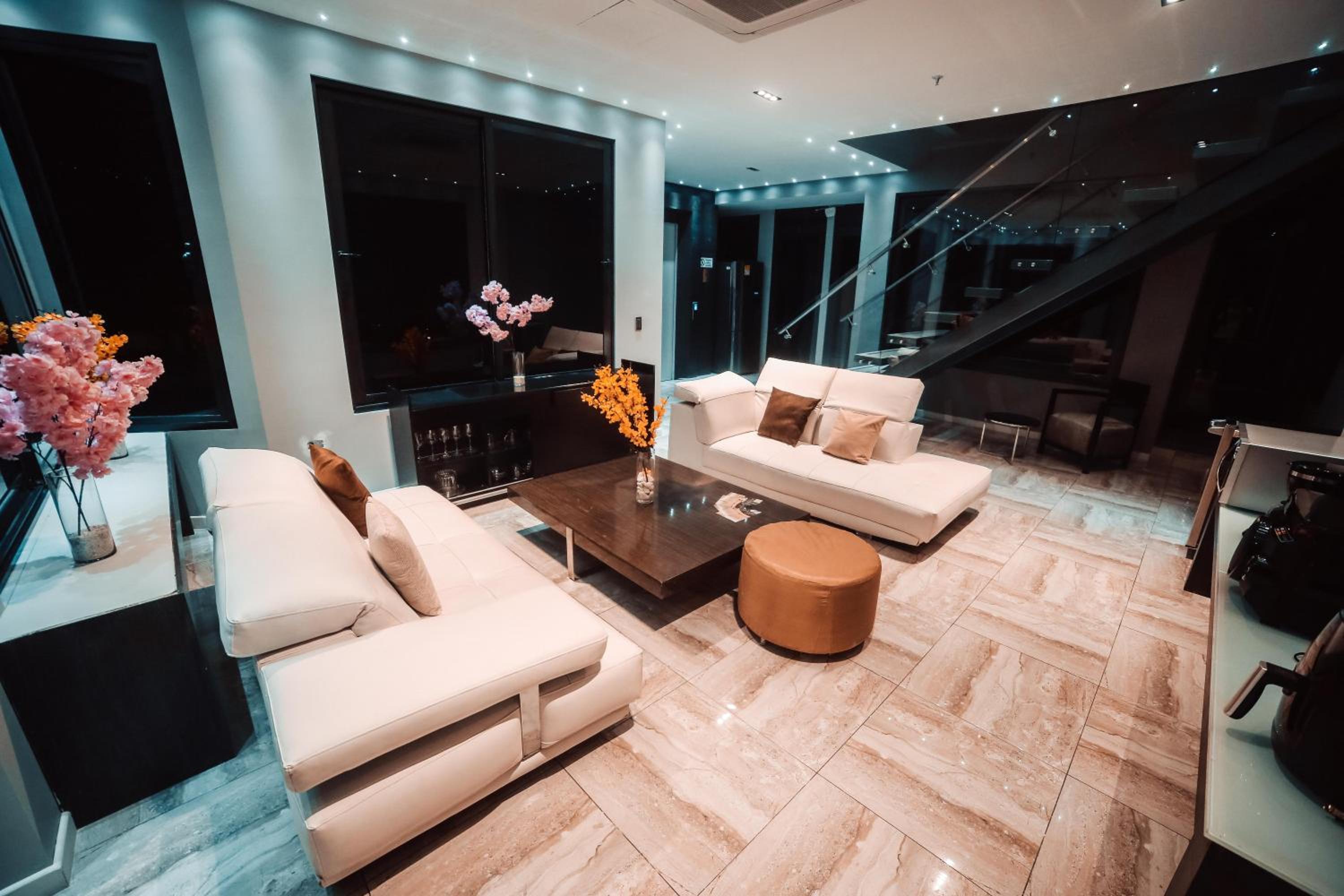 1Million Luxury Suites