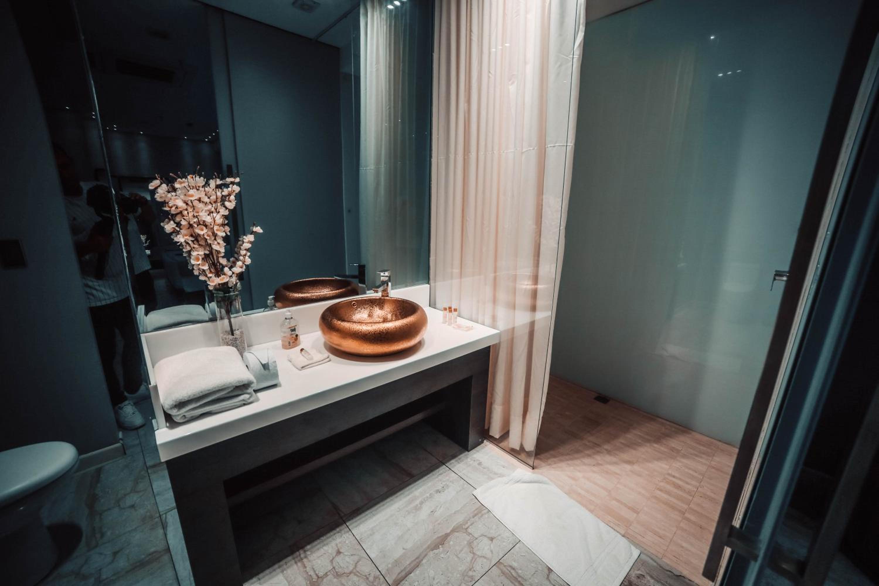 1Million Luxury Suites