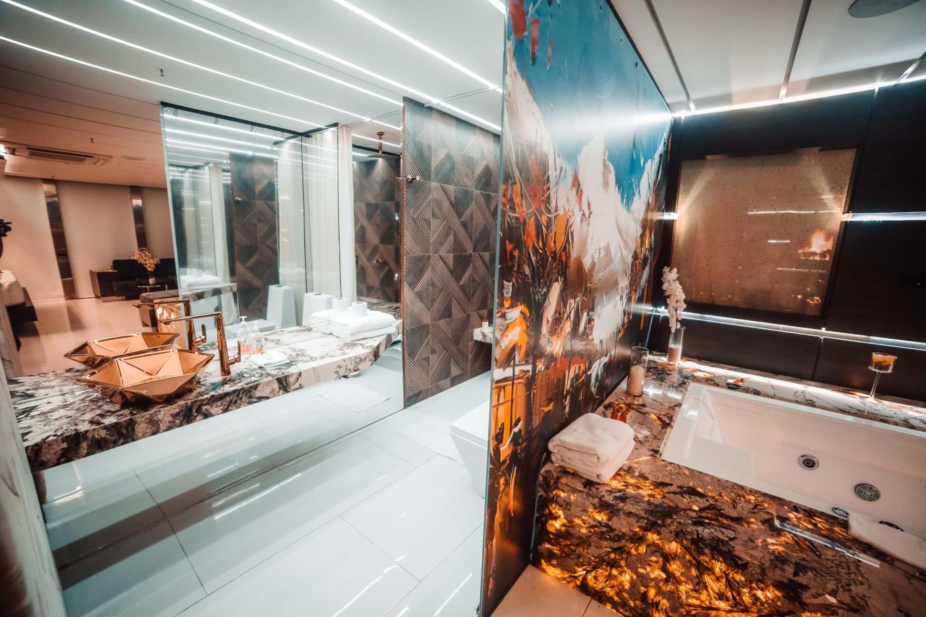1Million Luxury Suites