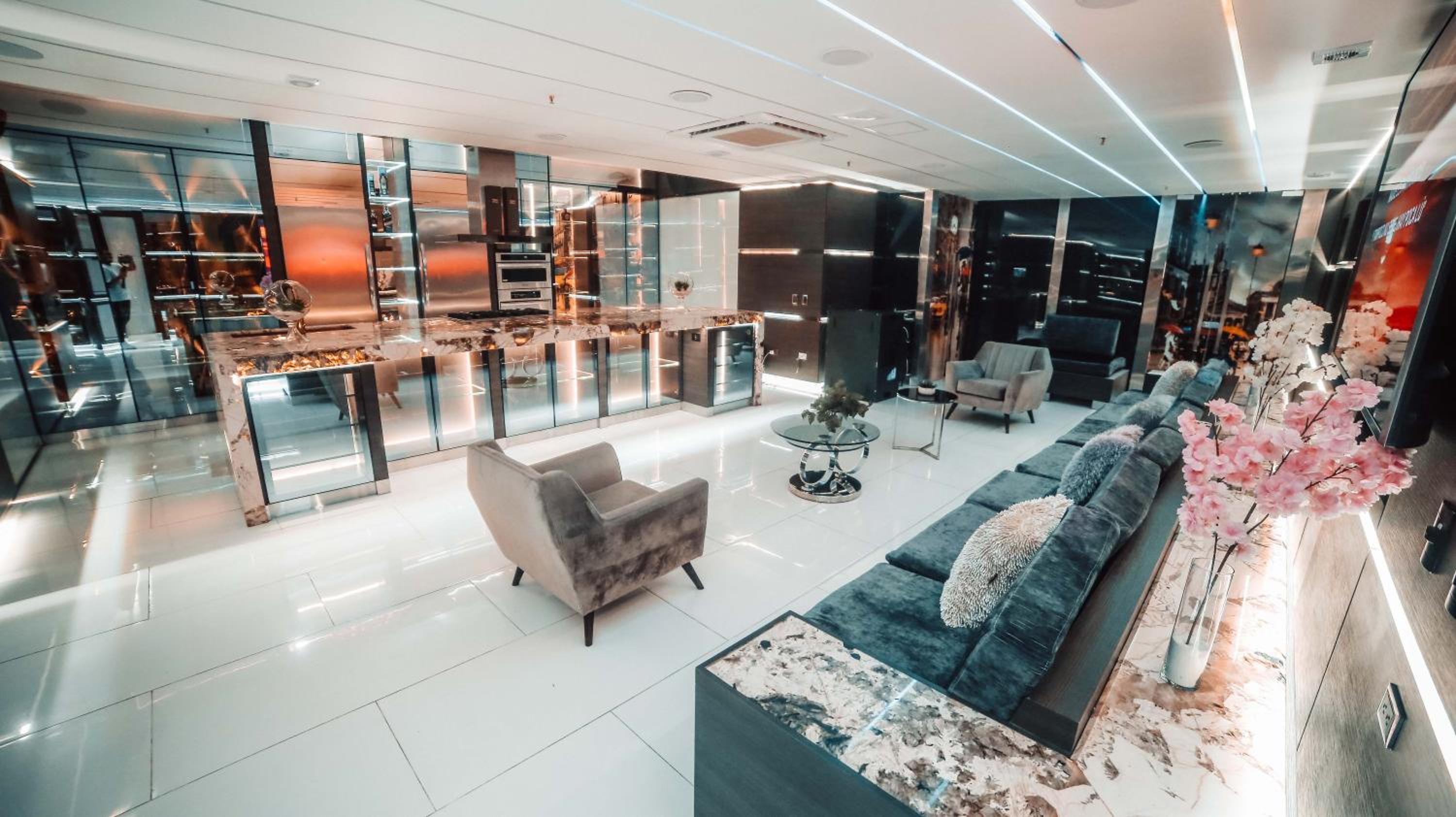 1Million Luxury Suites