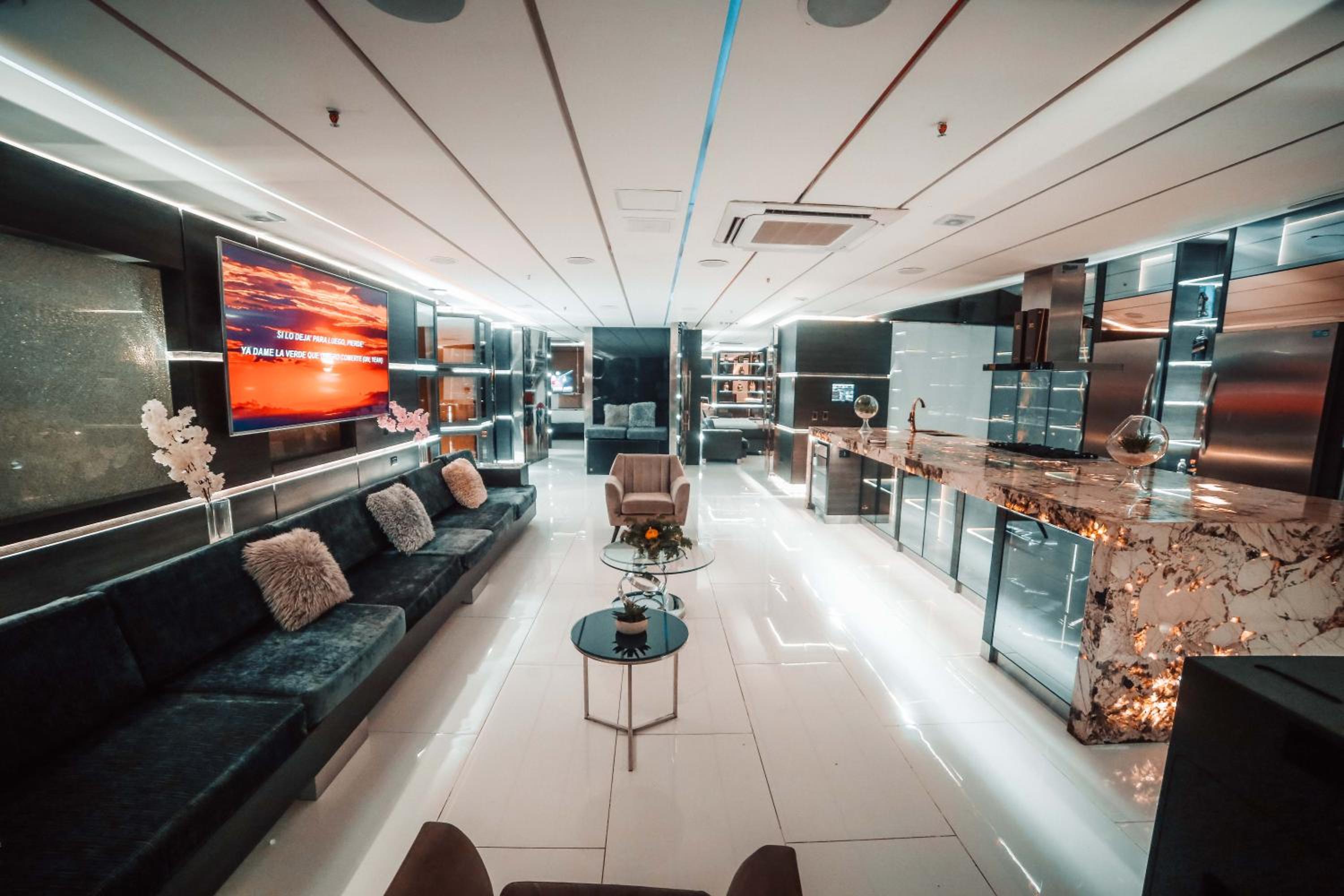 1Million Luxury Suites