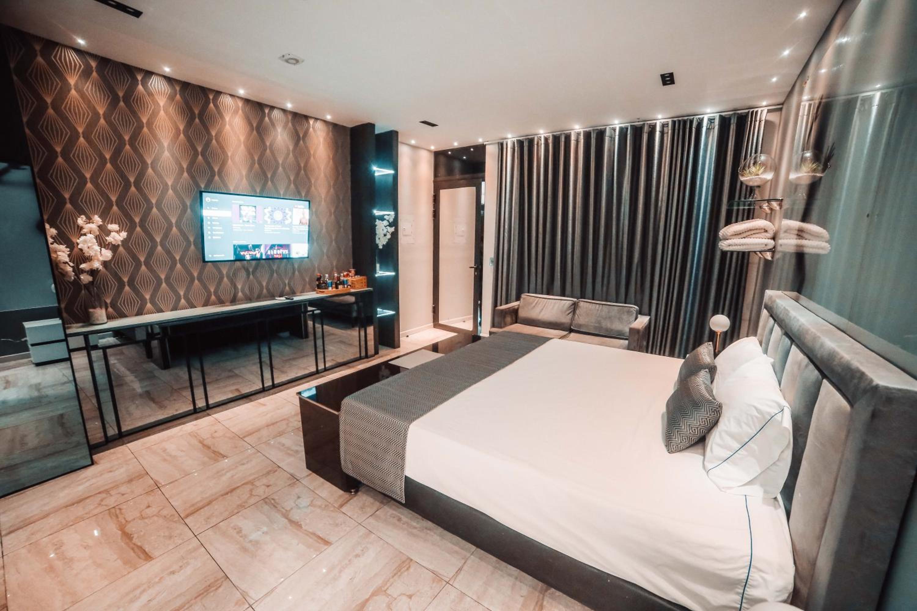 1Million Luxury Suites
