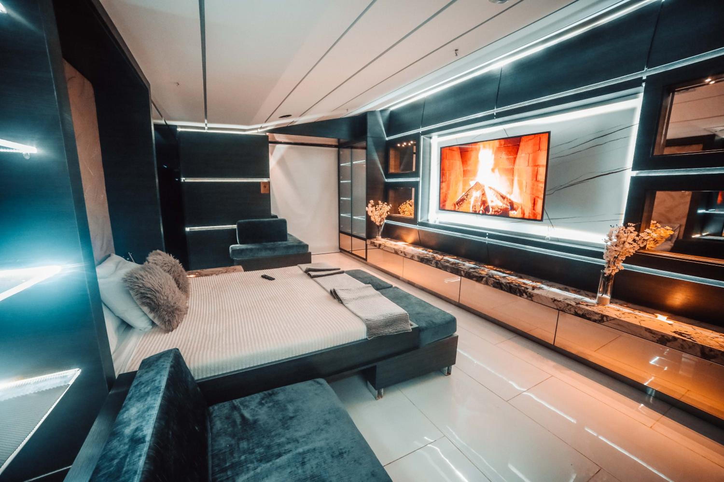 1Million Luxury Suites