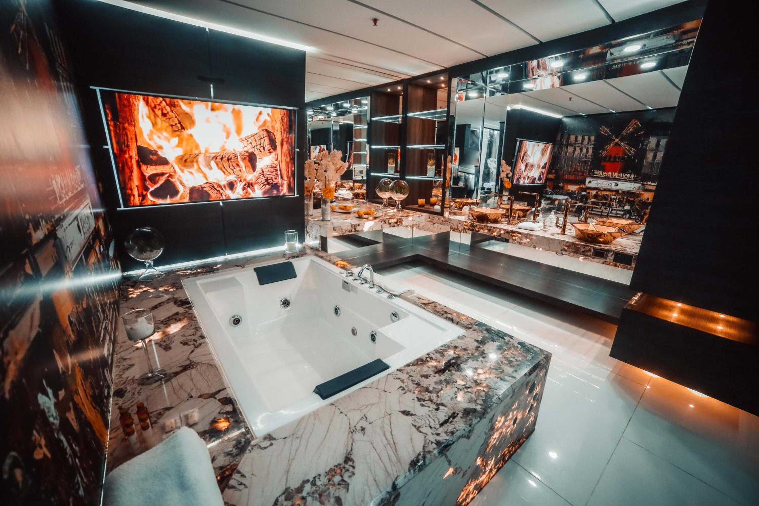 1Million Luxury Suites