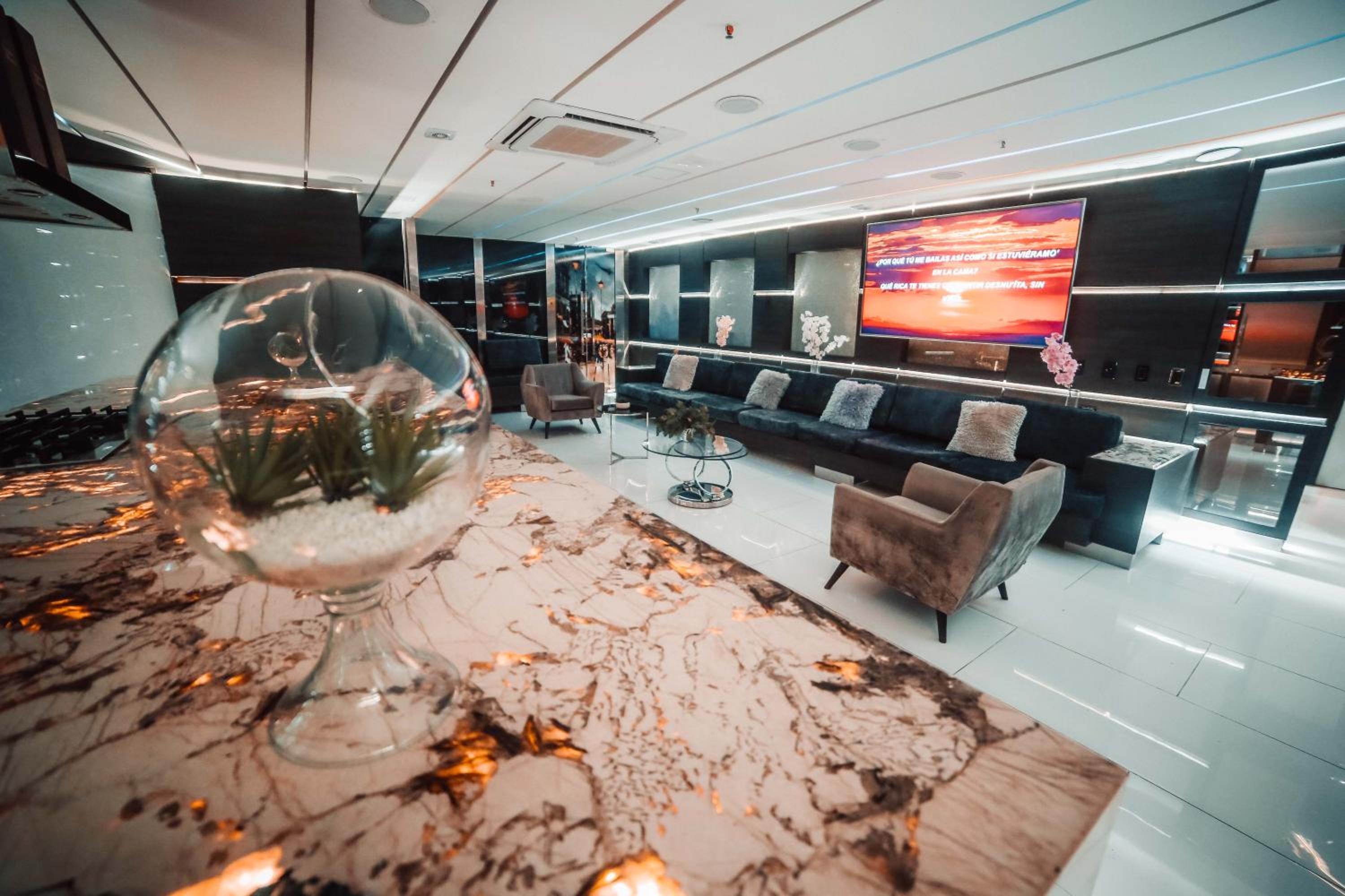 1Million Luxury Suites