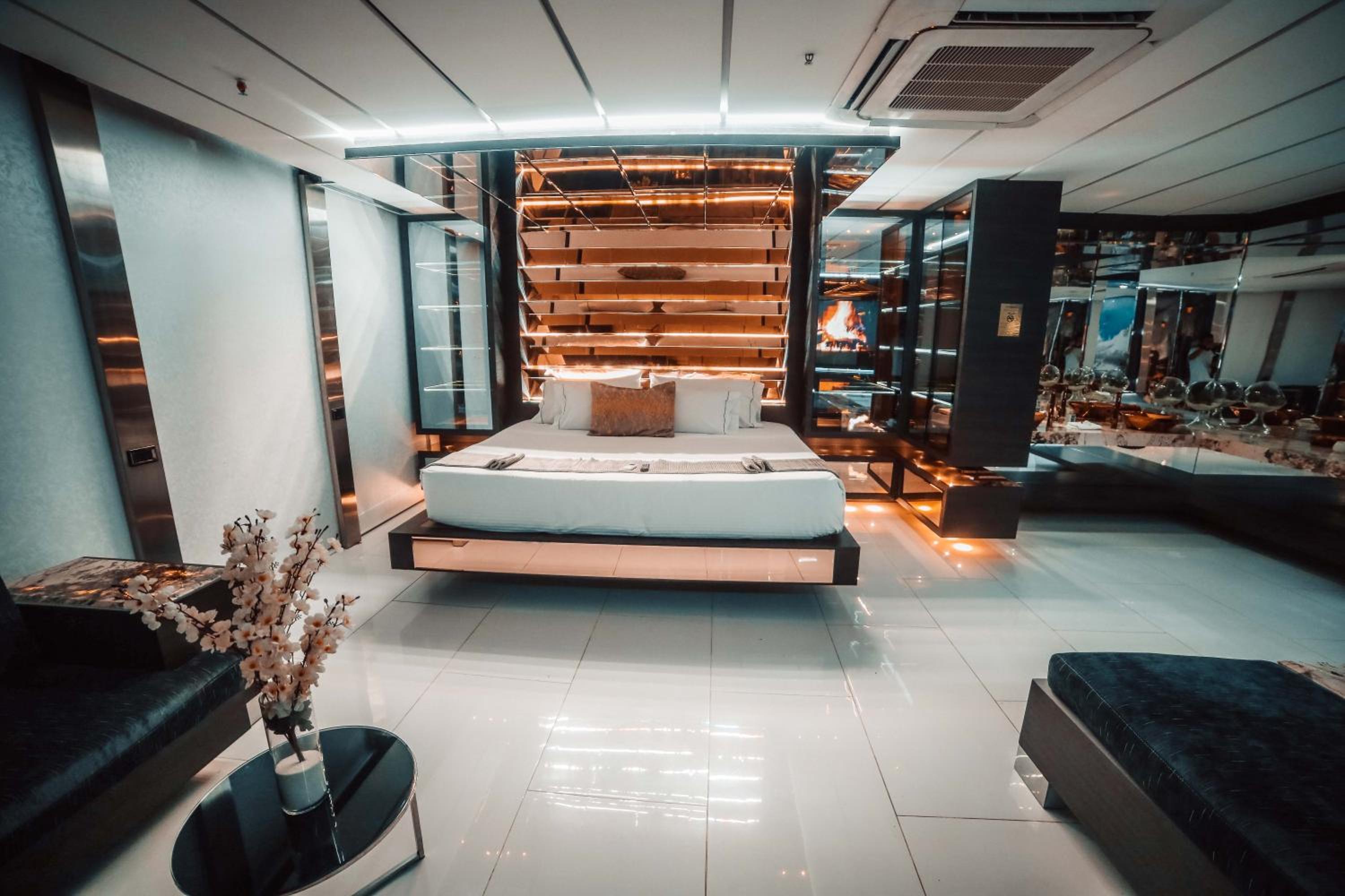 1Million Luxury Suites
