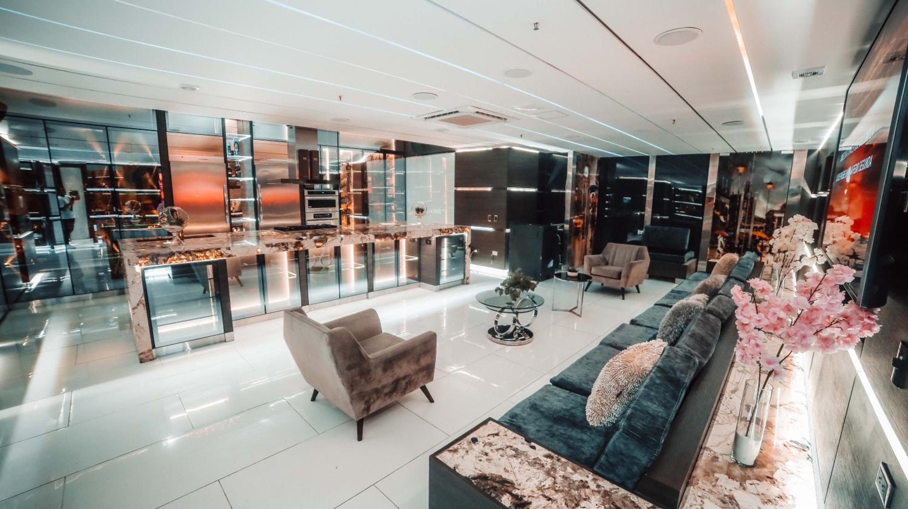 1Million Luxury Suites