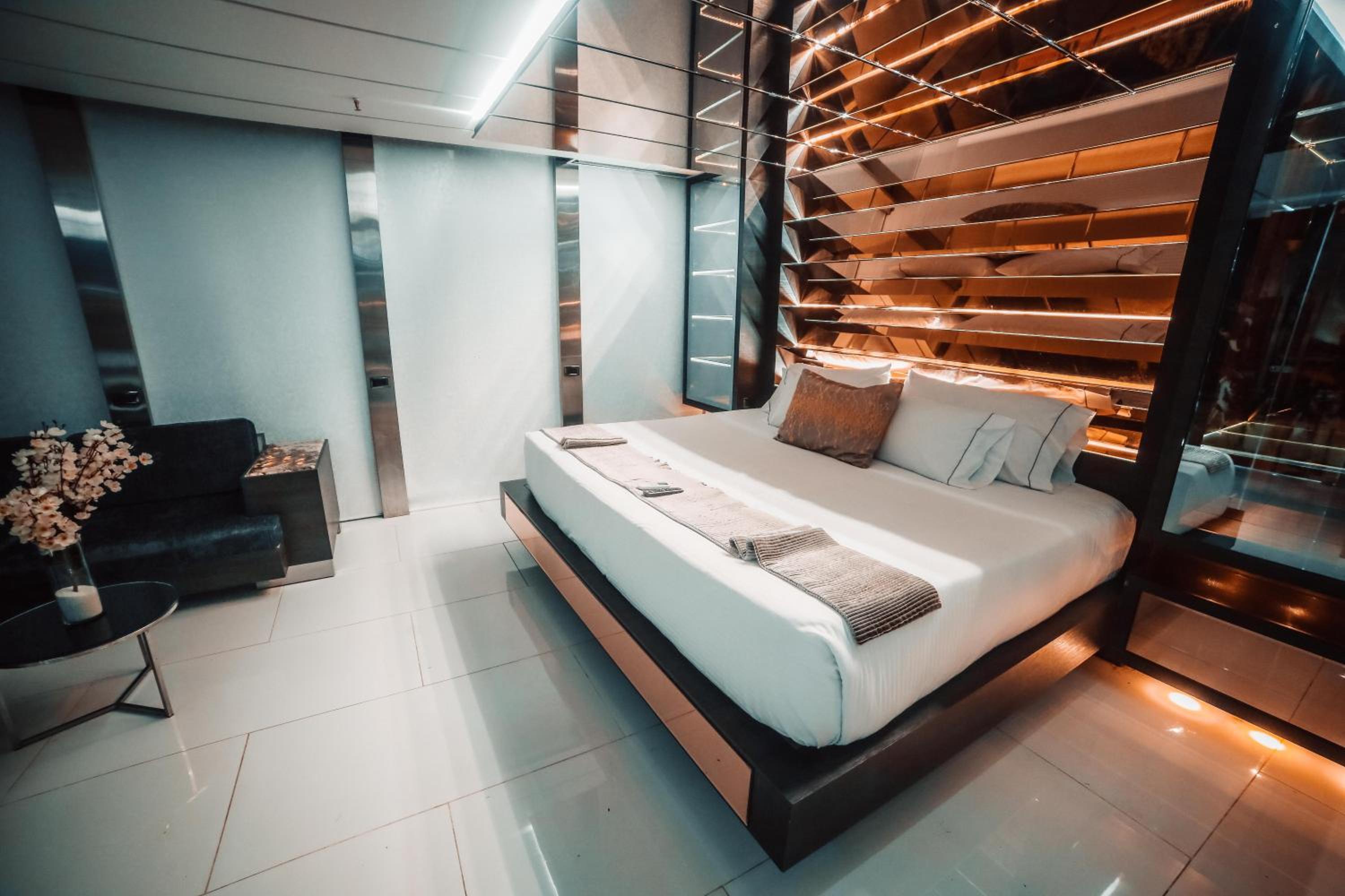 1Million Luxury Suites