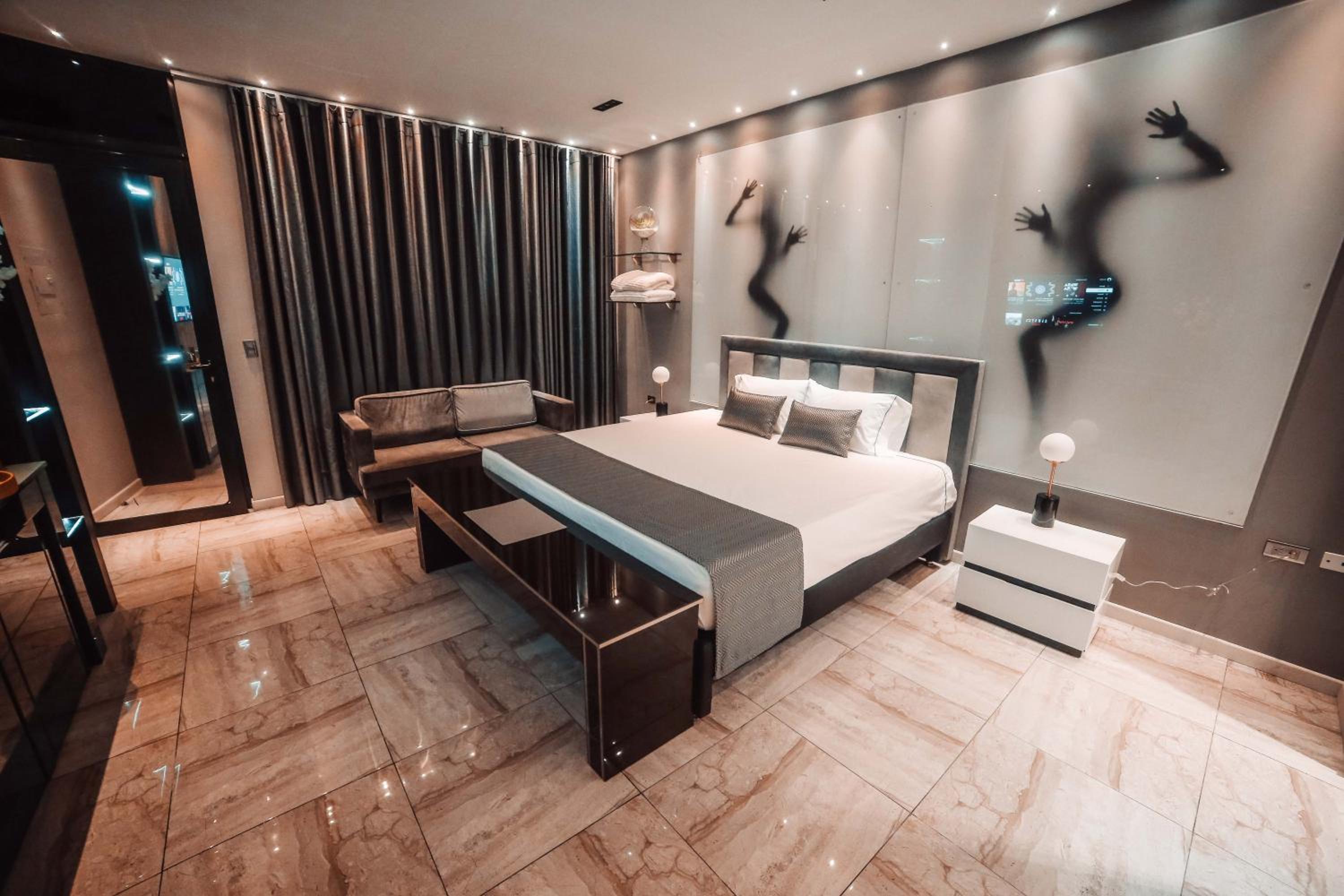 1Million Luxury Suites