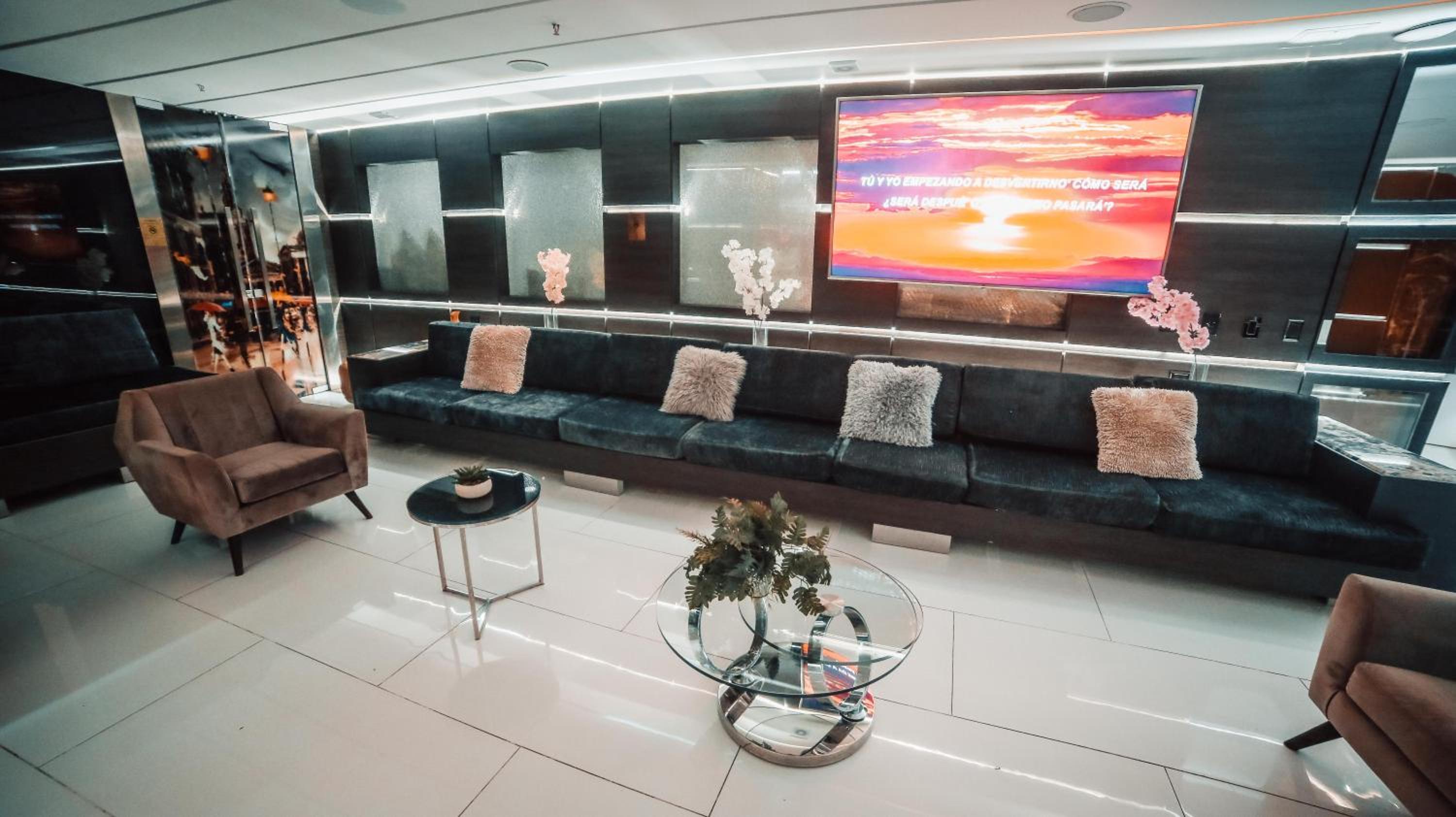 1Million Luxury Suites