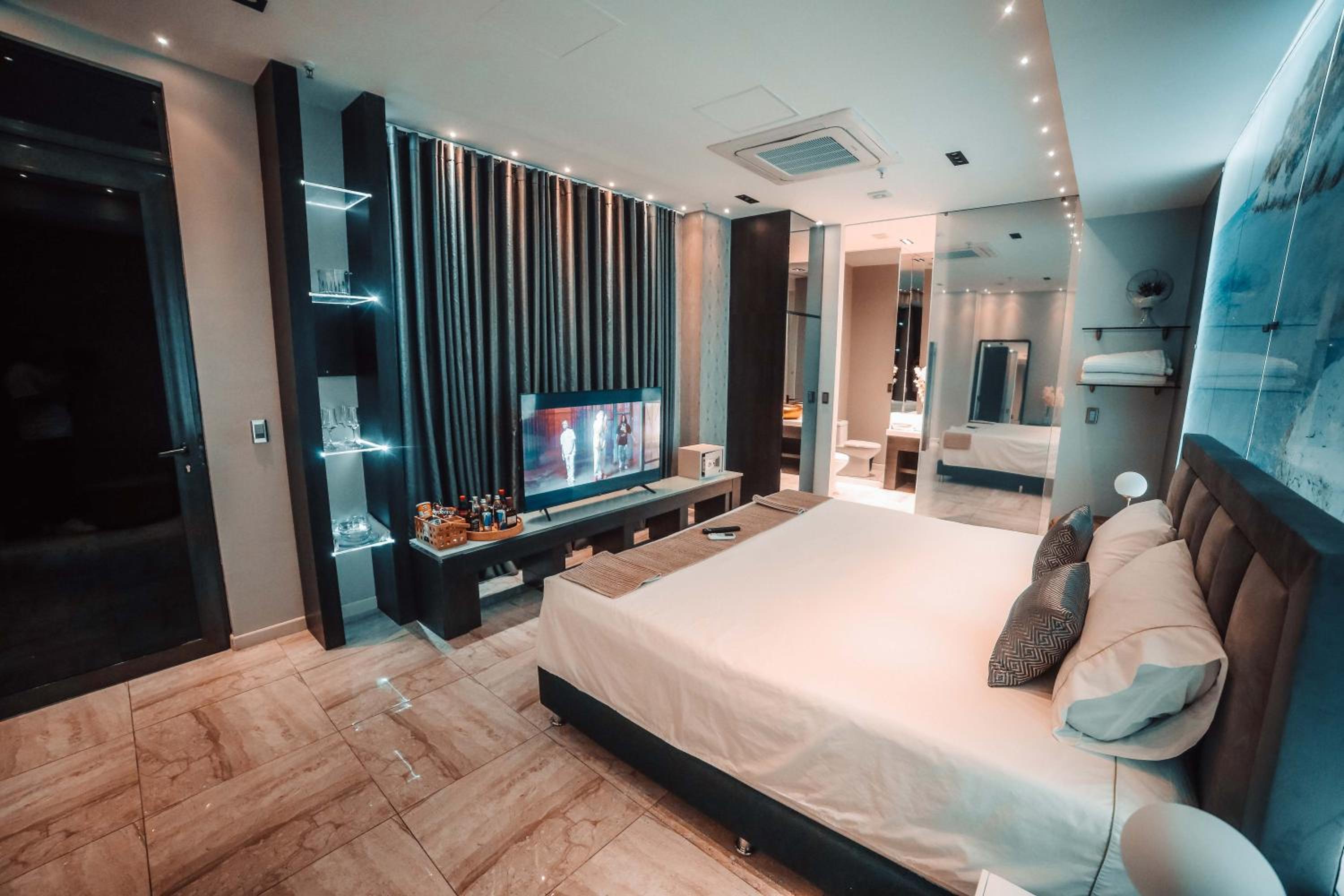 1Million Luxury Suites