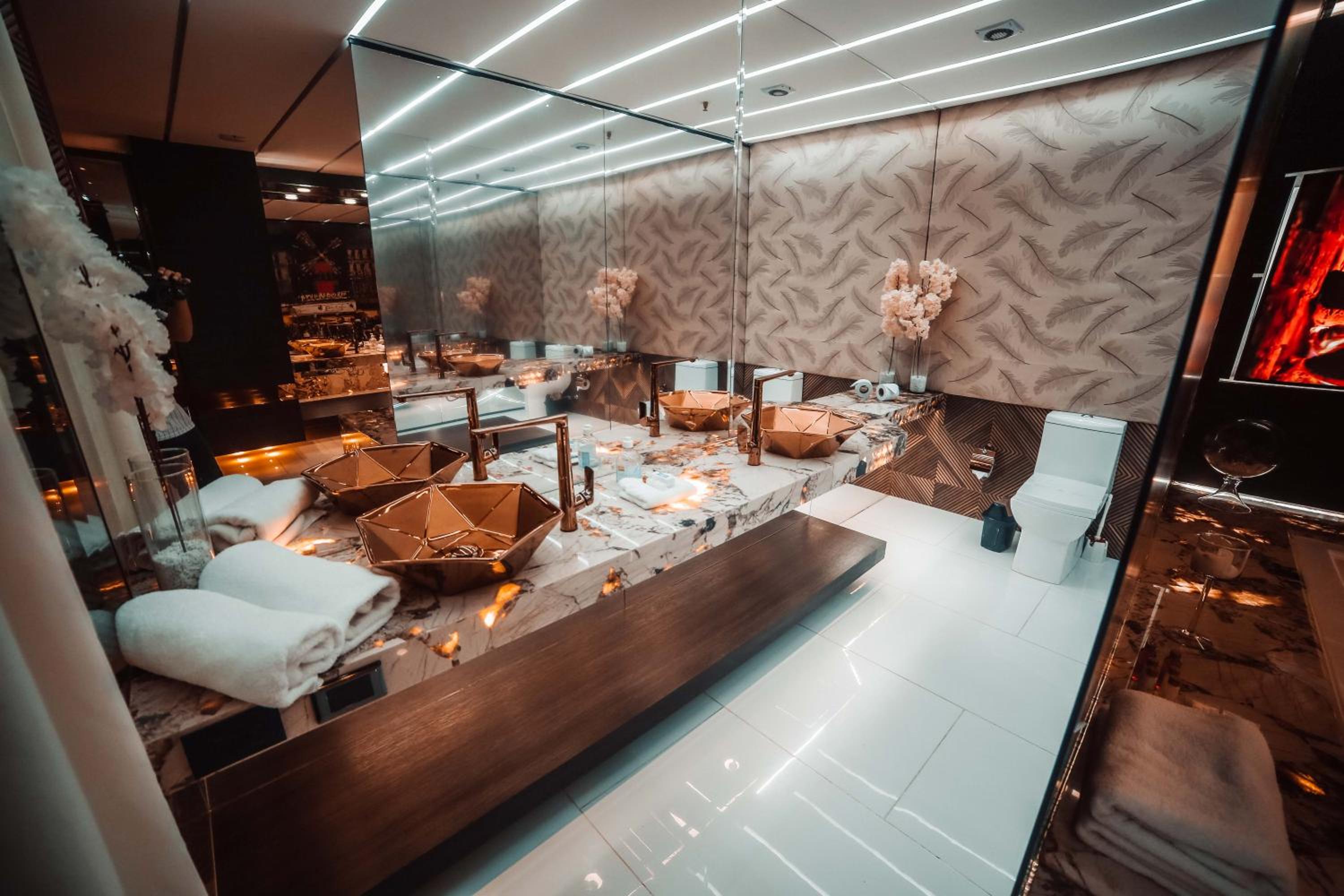 1Million Luxury Suites
