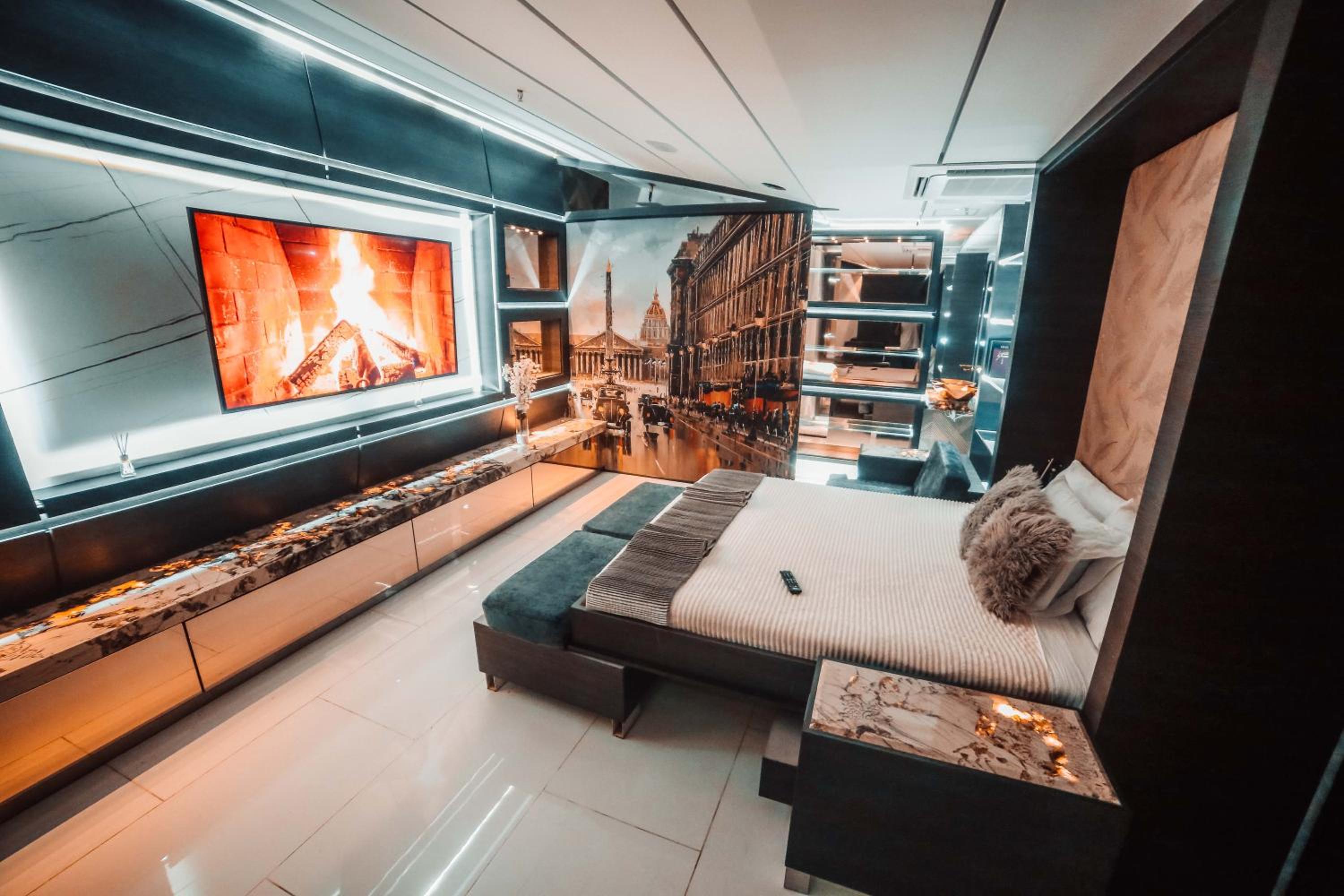 1Million Luxury Suites