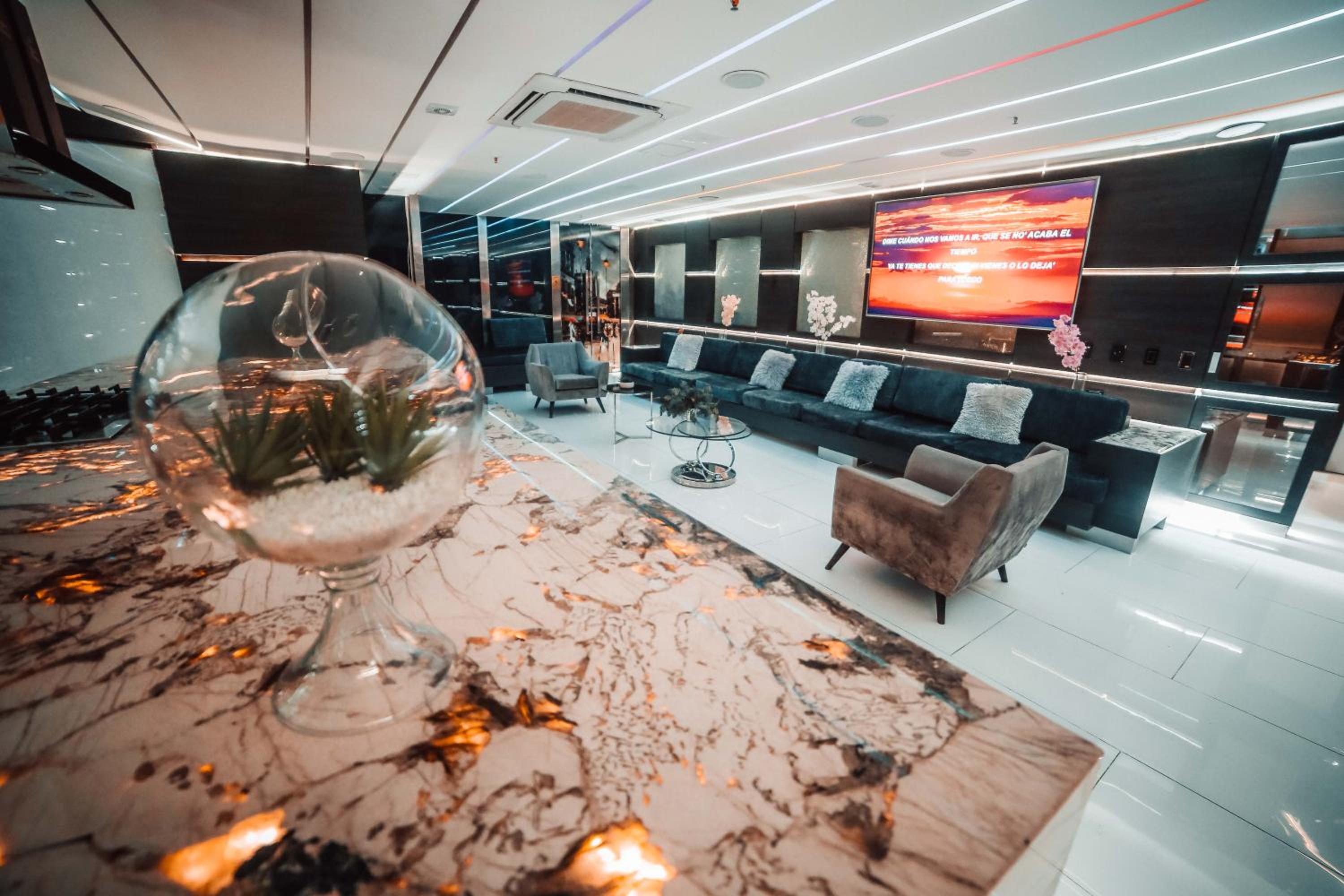 1Million Luxury Suites