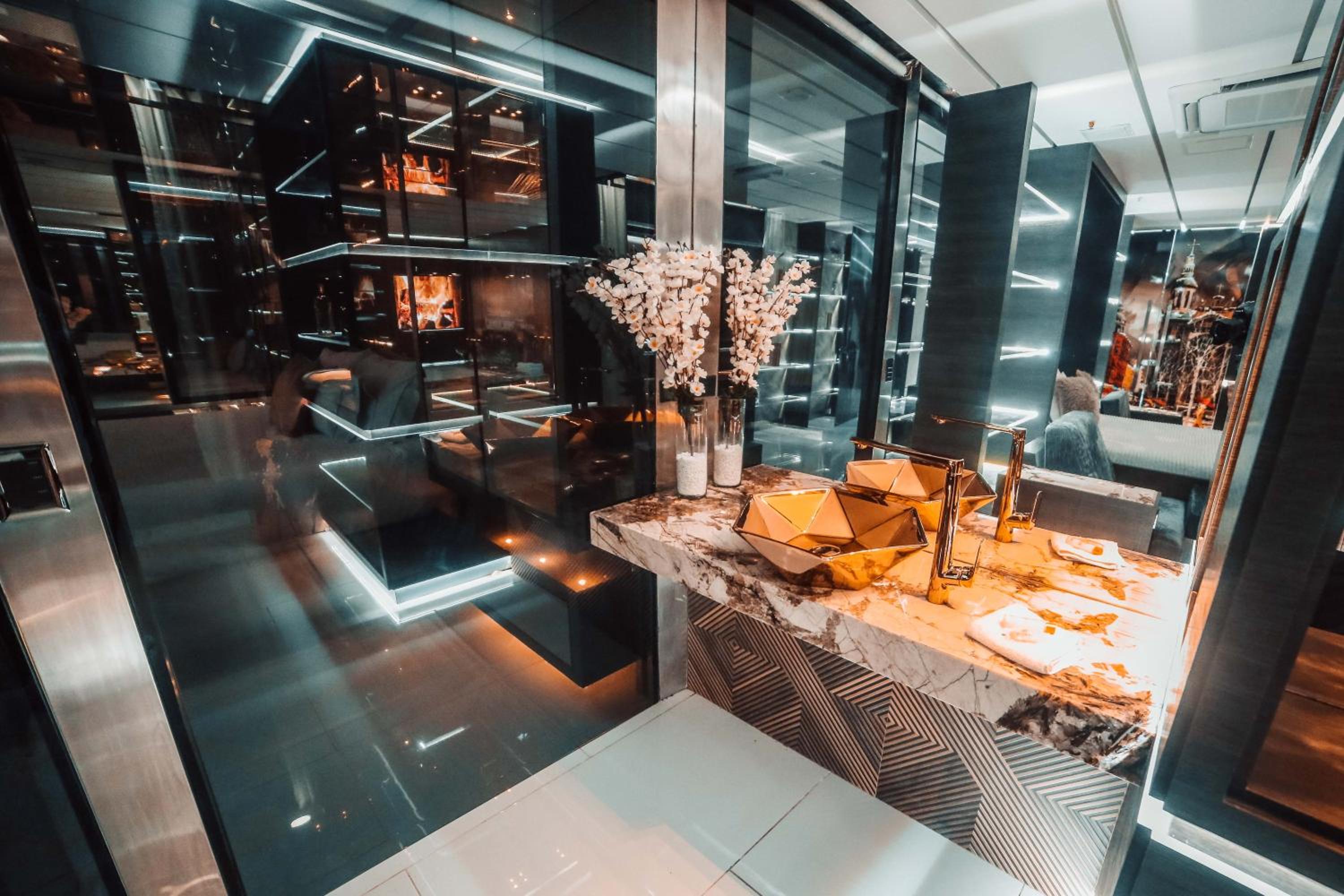 1Million Luxury Suites