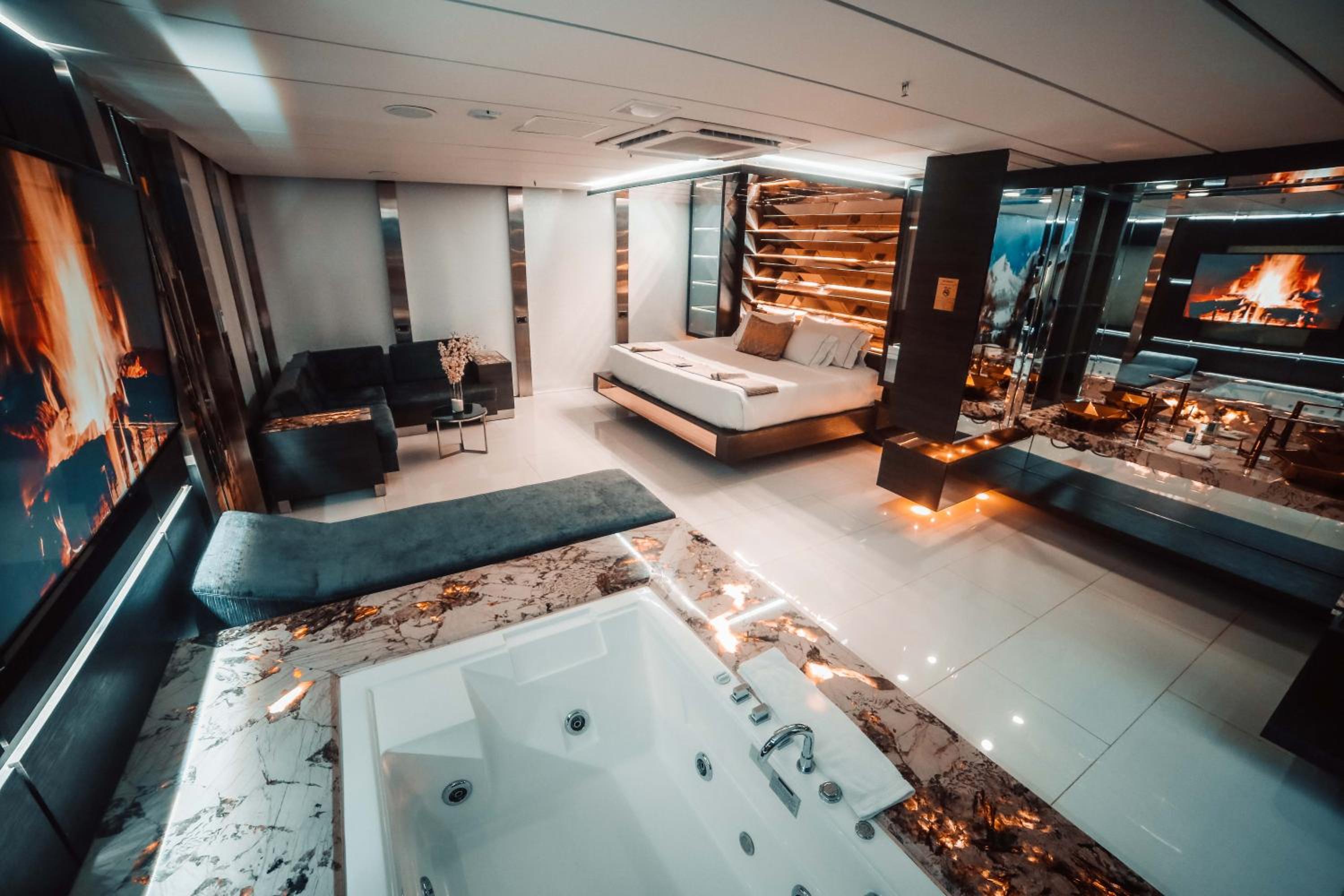 1Million Luxury Suites