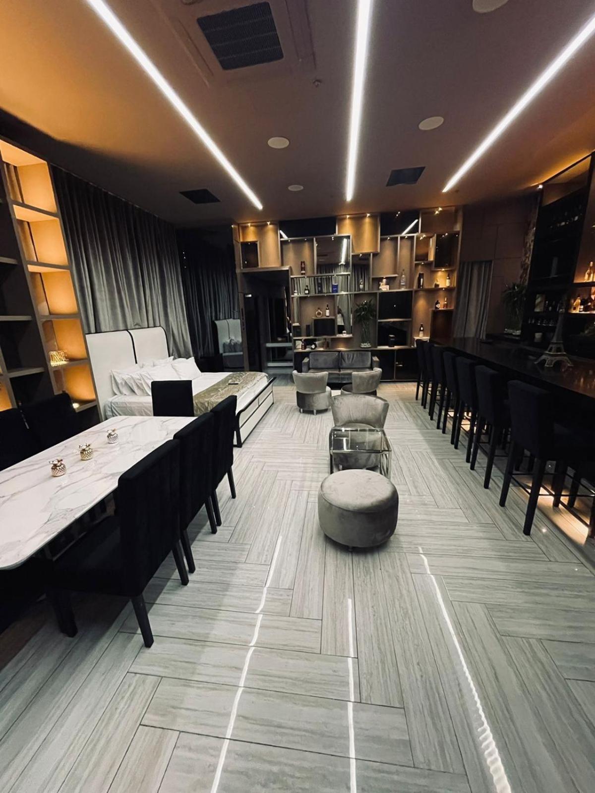 1Million Luxury Suites