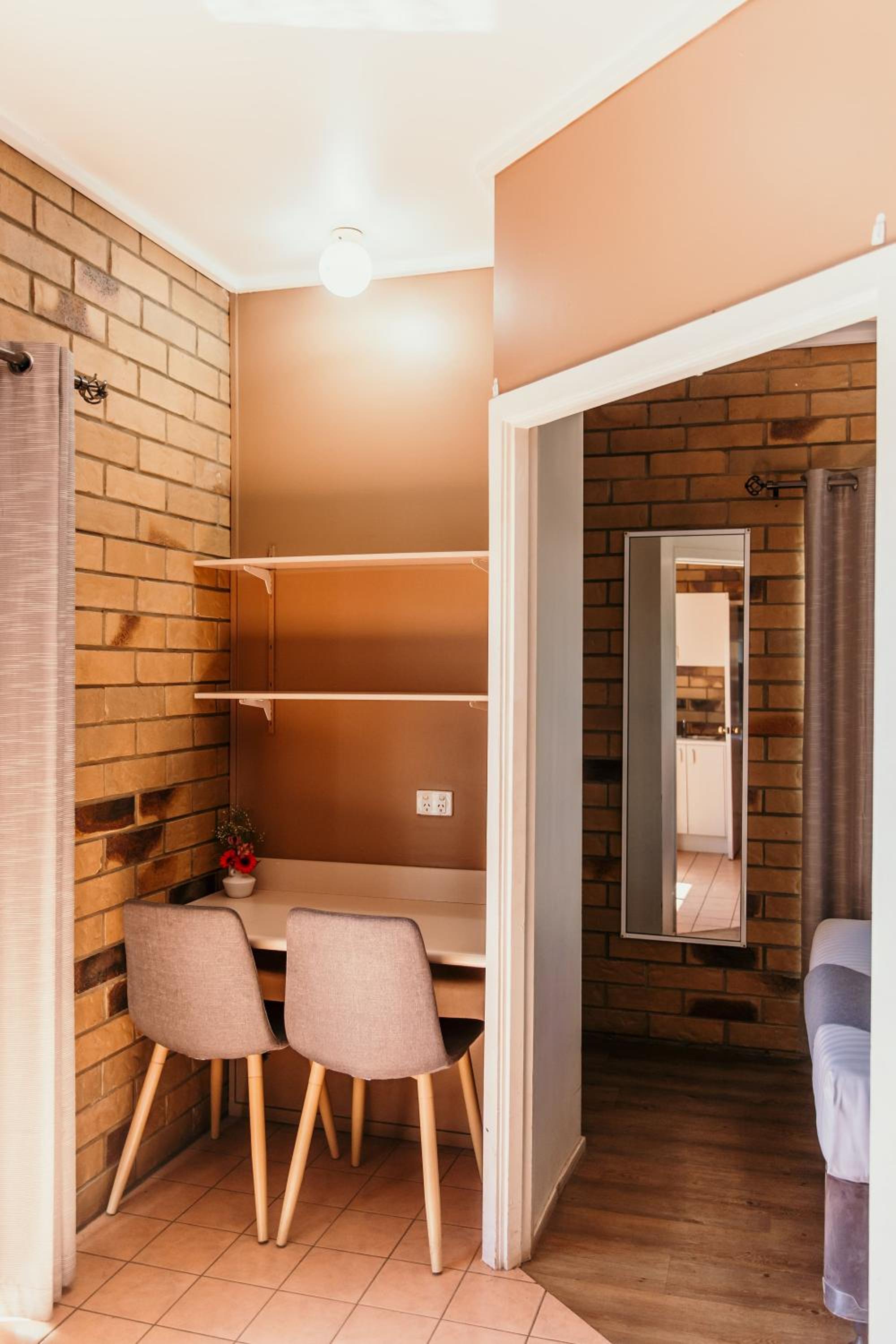Abacus Motel