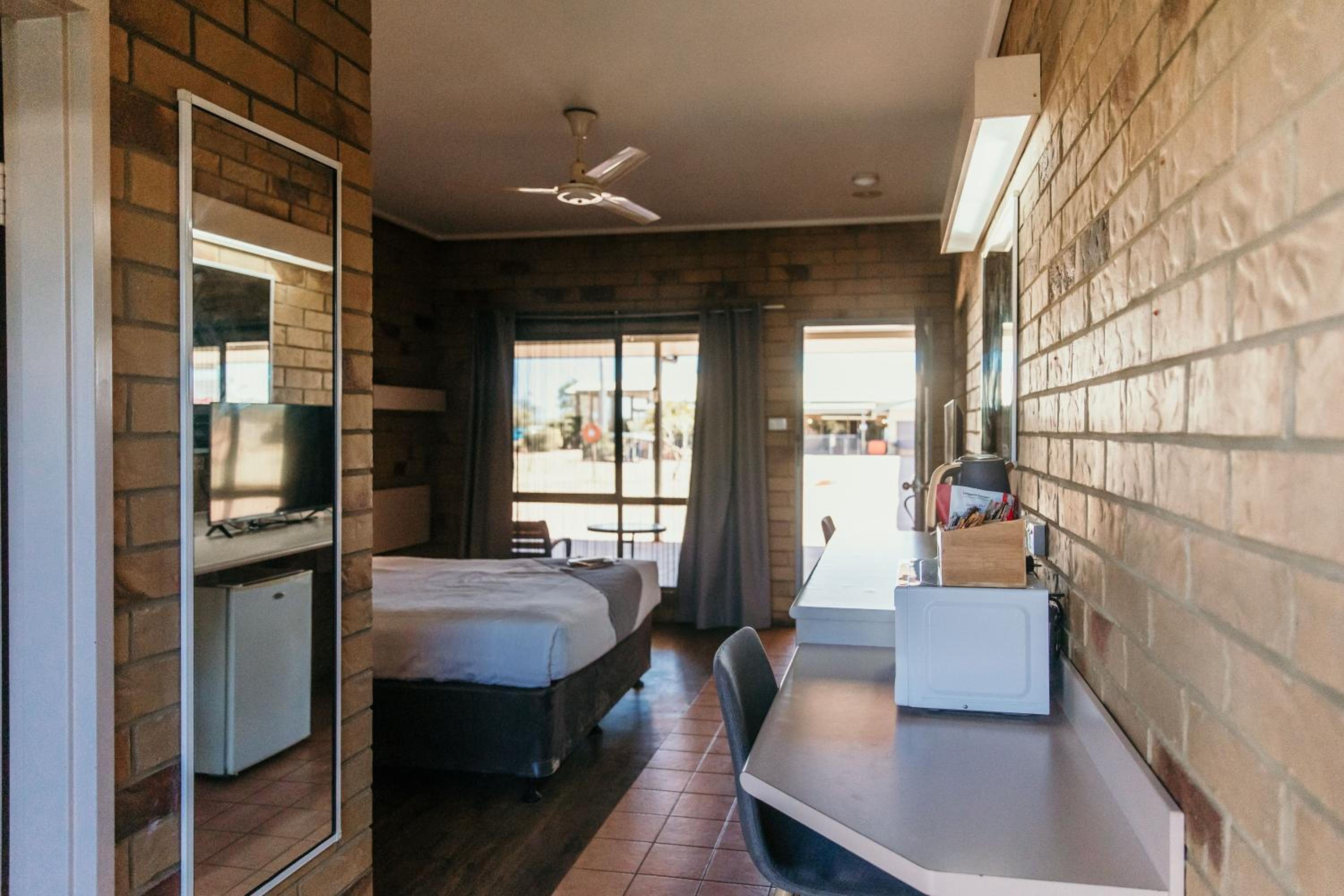 Abacus Motel