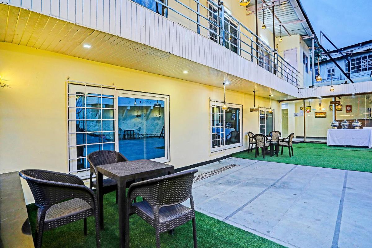 outdoor BBQ area