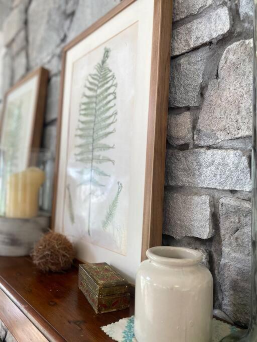 White Shell Cottage - Woodfire & Beachfront