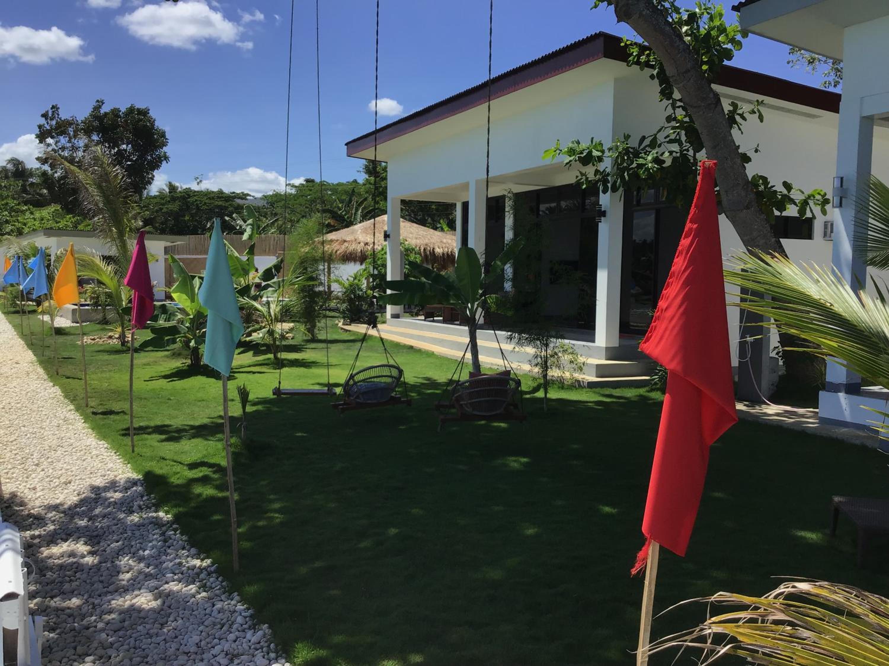 BambooBeachVilla2 AC NEW OCEANFRONT POOL sunsetview garden kitchen SATELLITE STARLINK WI-FI view 4