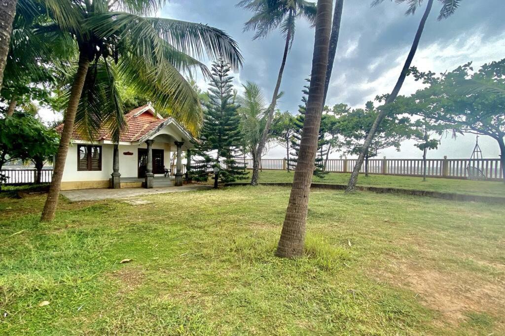 Willo Stays Sea View Home Kannur Landsend view 4