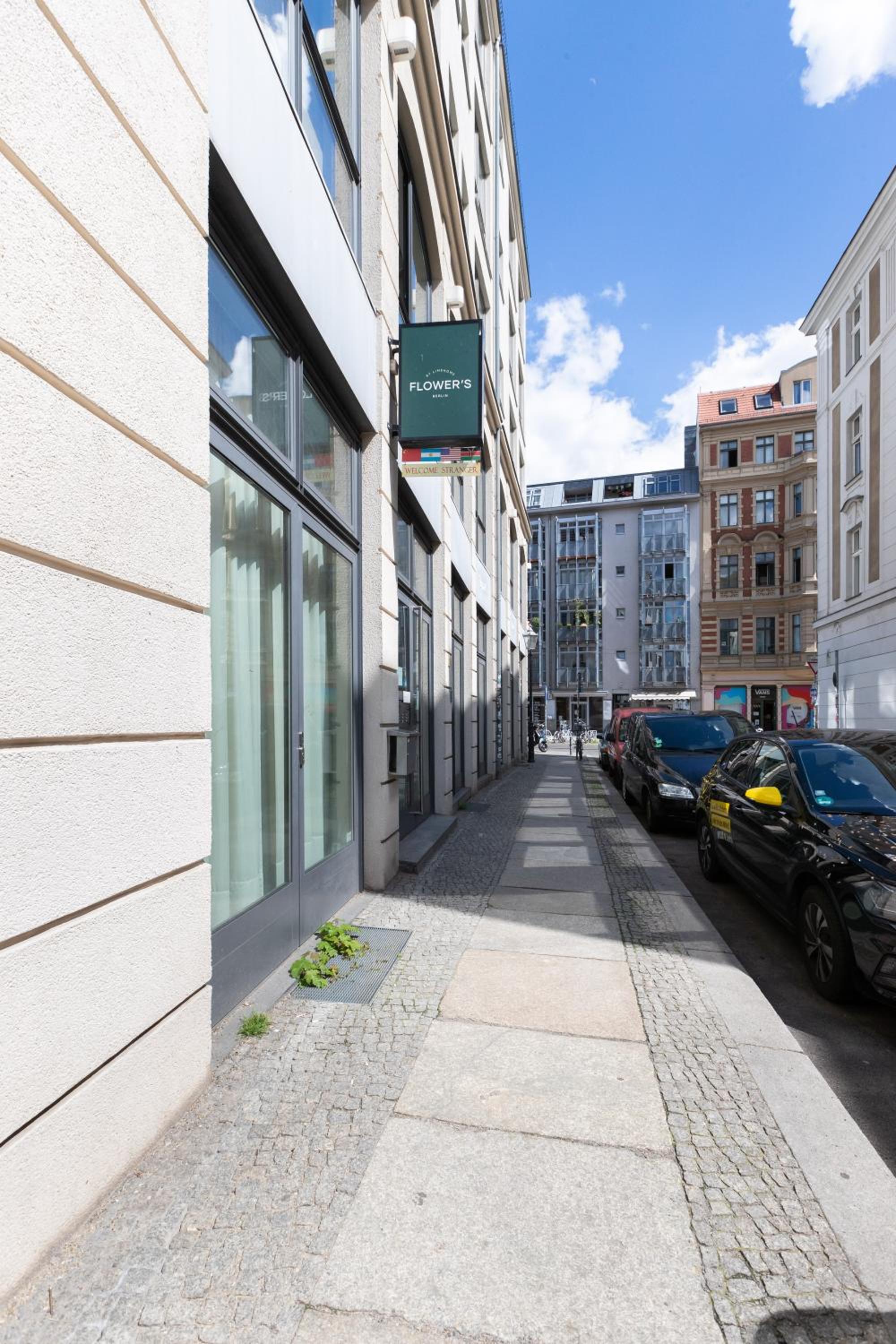 Hotel Flower's Berlin by limehome - Digital Access - Image 1