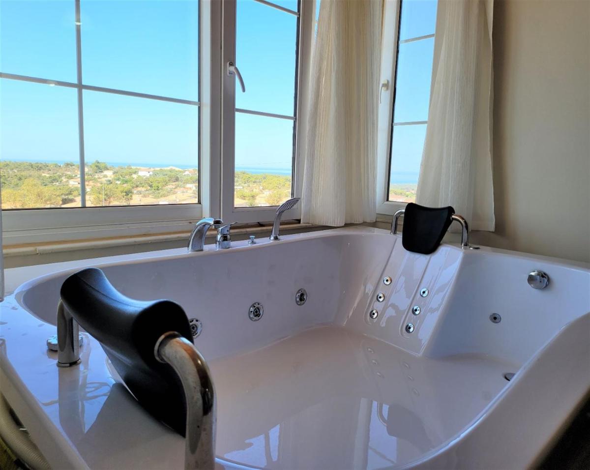 Jacuzzi